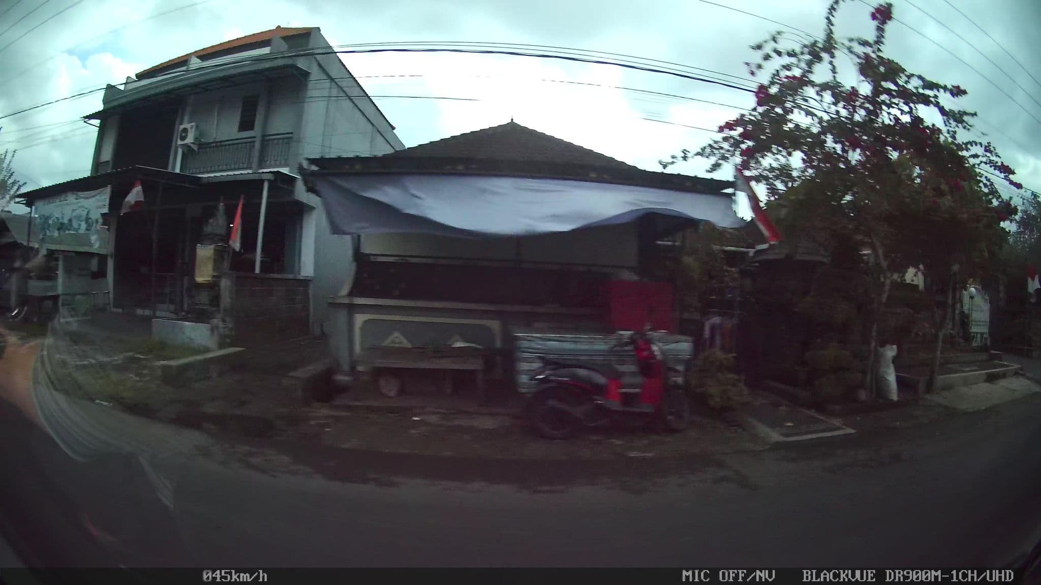 Street view near PrimeBiz Hotel, Tabanan — © kaart_2 (CC BY-SA · Mapillary)