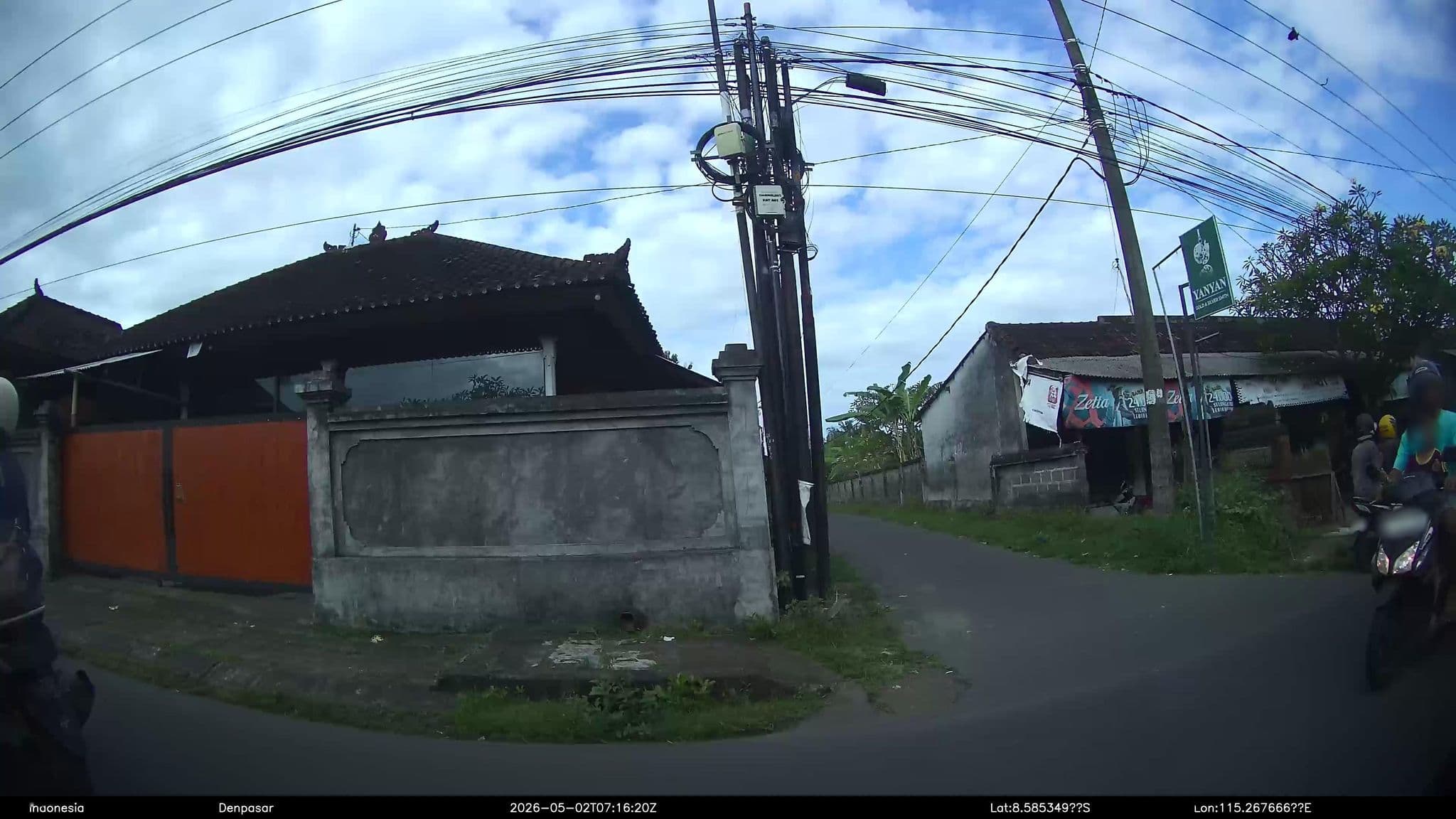 Street view near The Sanctoo Villa, Batubulan — © Kaart---RIGHT (CC BY-SA · Mapillary)