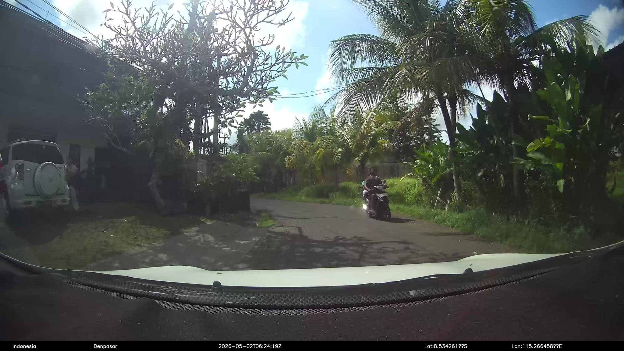 Street view near Radha Phala Hotel & Spa, Ubud — © Kaart---FRONT (CC BY-SA · Mapillary)