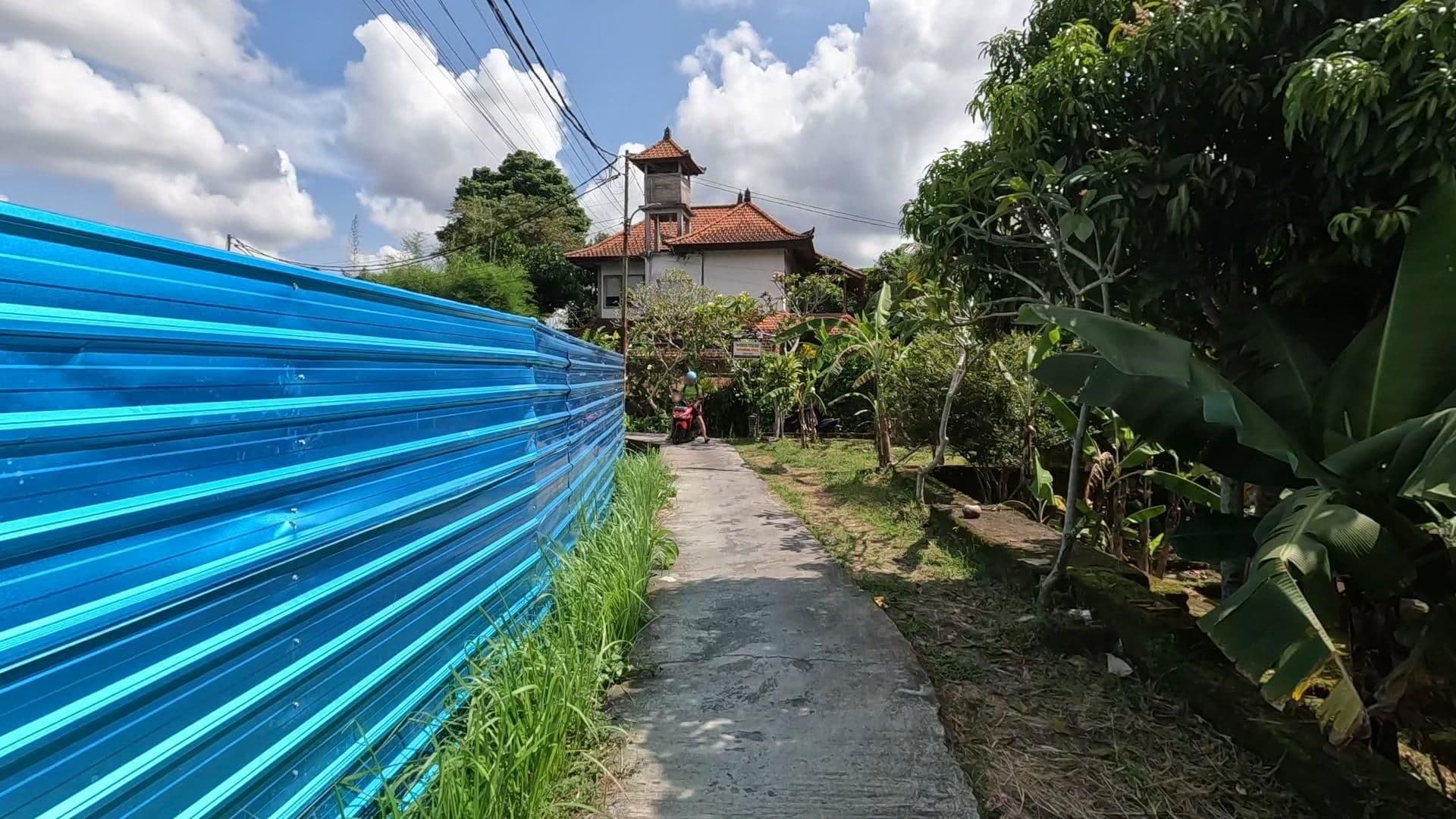 Street view near The Garden Cottage, Ubud — © lucomsky (CC BY-SA · Mapillary)