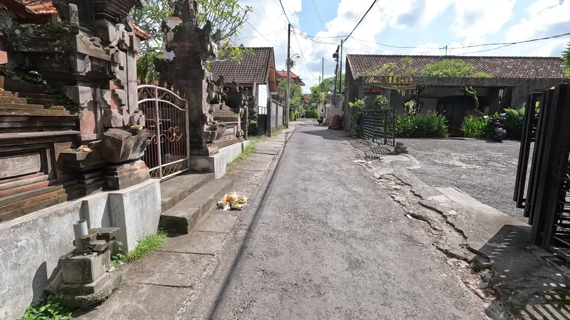 Street view near East Villa, Ubud — © lucomsky (CC BY-SA · Mapillary)