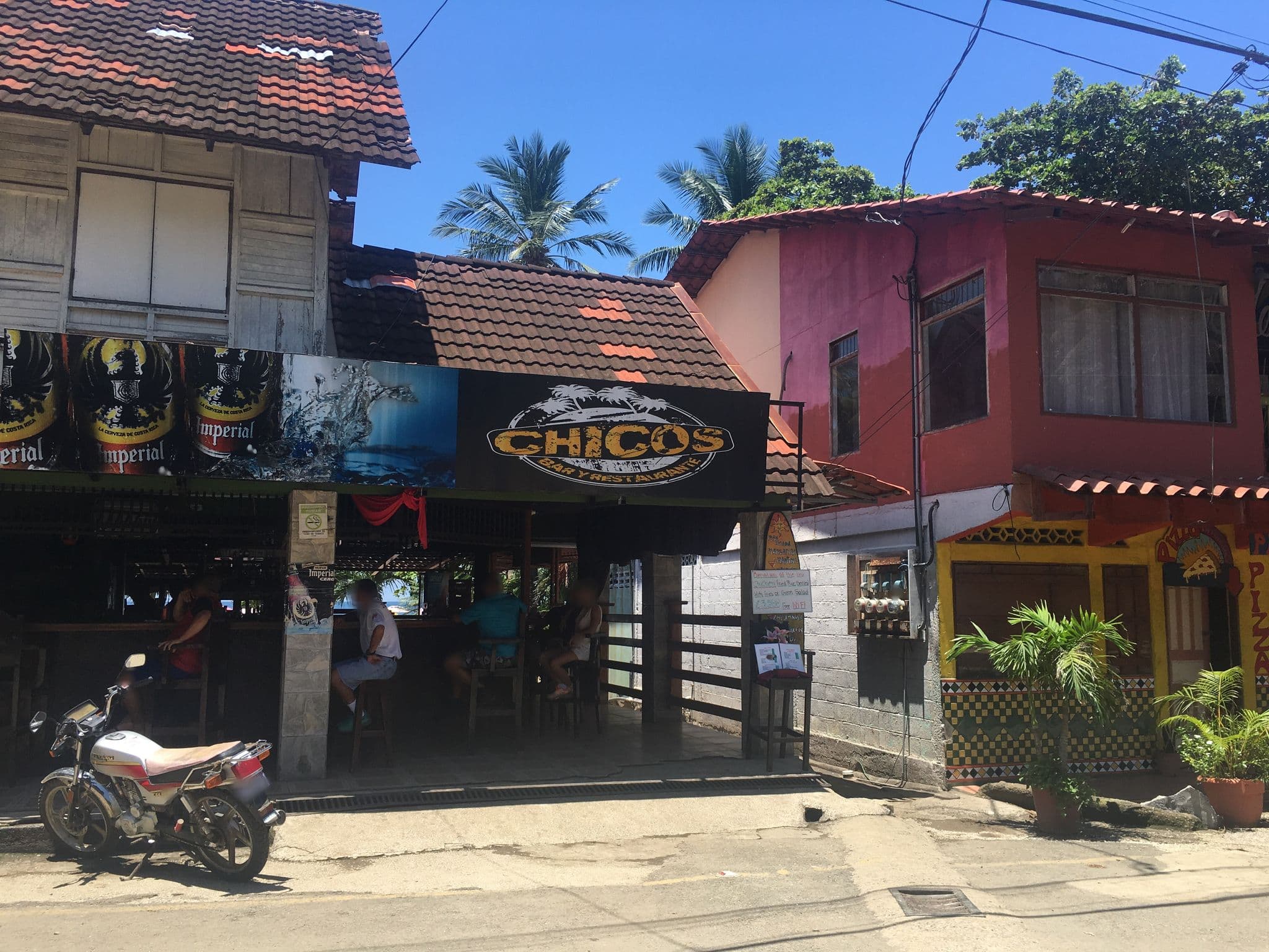 Street view near Moctezuma, Paquera