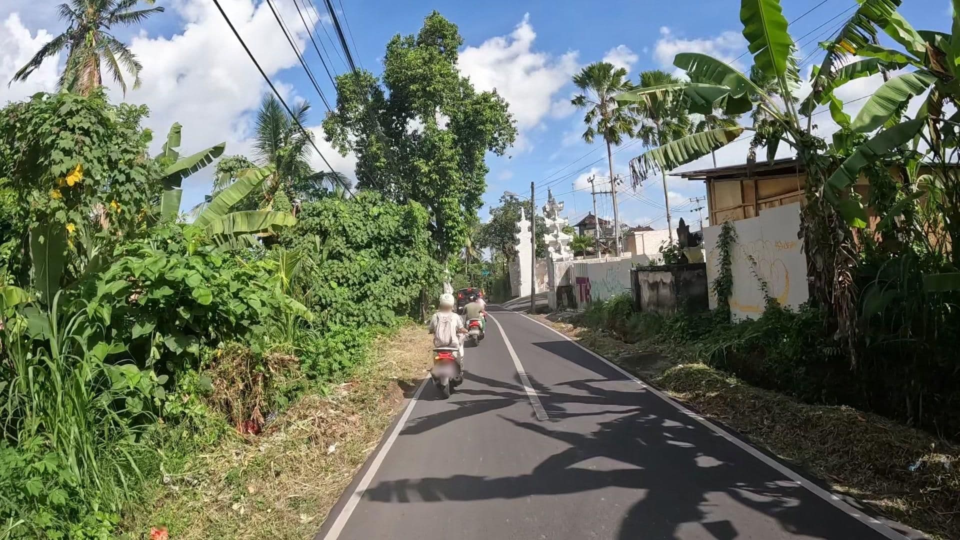 Street view near Atta Mesari Villas, Ubud — © lucomsky (CC BY-SA · Mapillary)