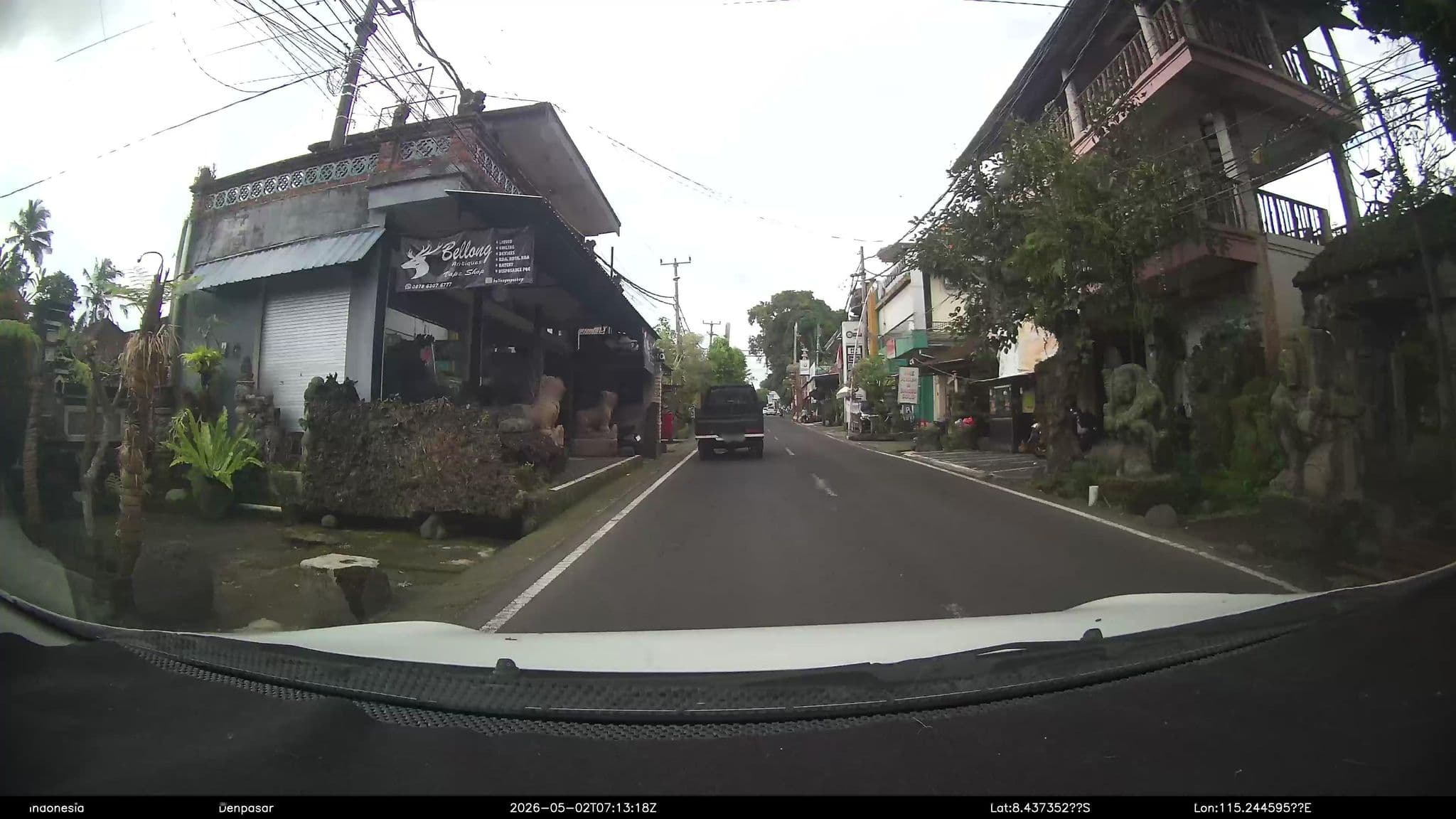 Street view near Gusti Koko Homestay, Ubud — © Kaart---FRONT (CC BY-SA · Mapillary)