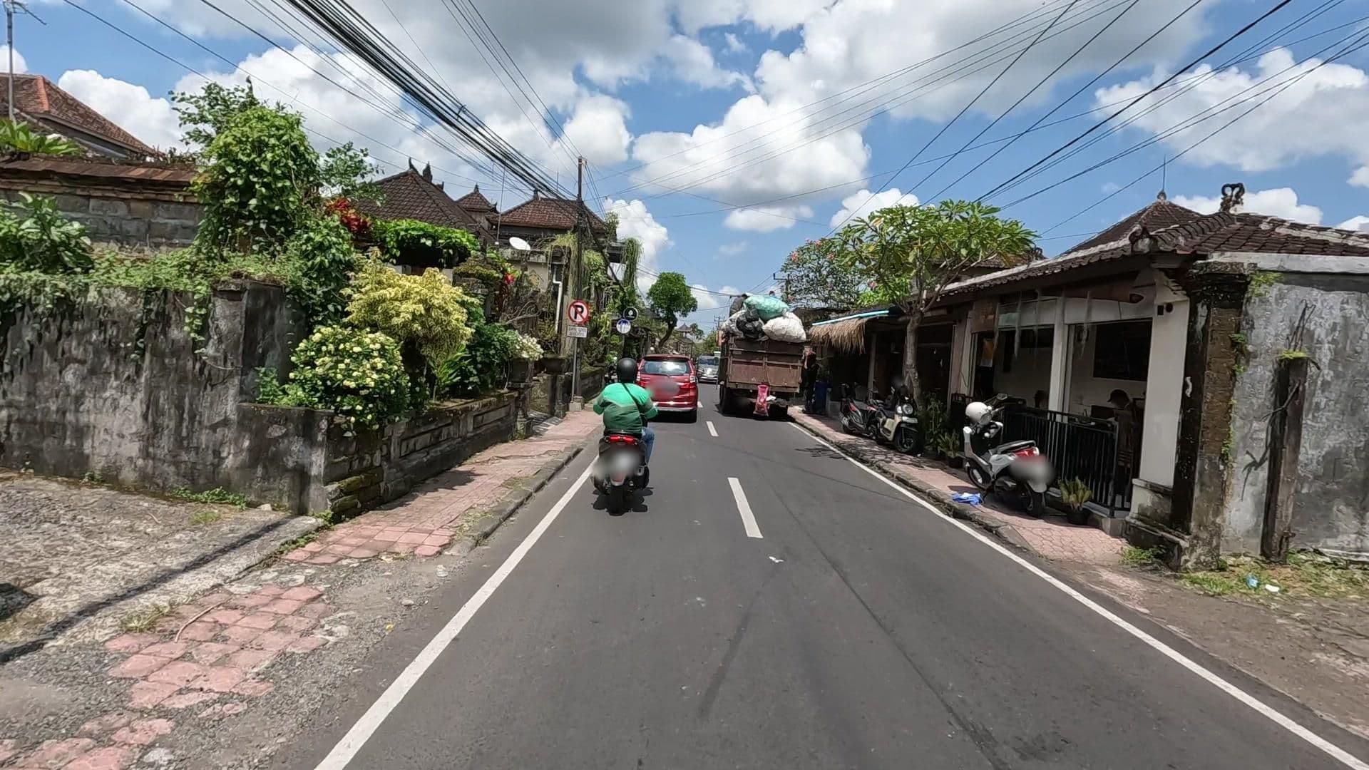 Street view near Ketut's Place, Ubud — © lucomsky (CC BY-SA · Mapillary)
