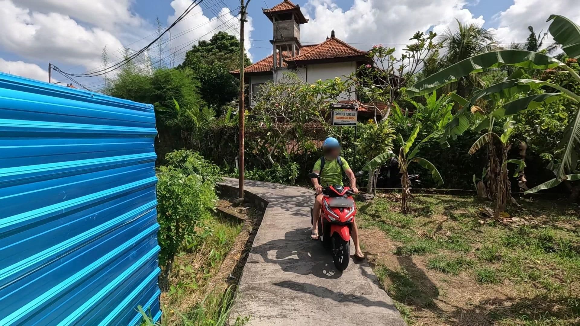 Street view near Pondok Putri Sari, Ubud — © lucomsky (CC BY-SA · Mapillary)
