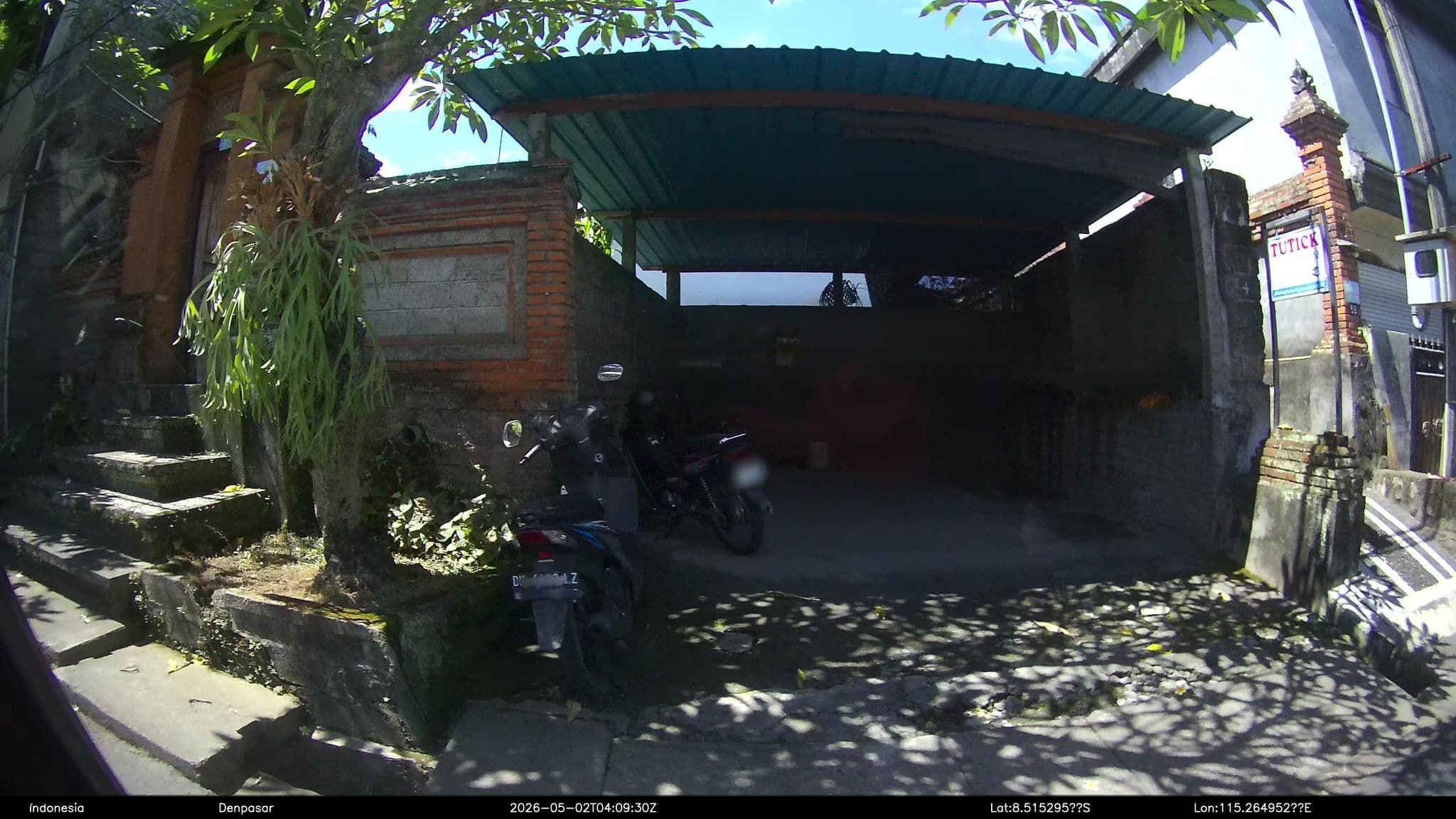 Street view near kari house, Ubud — © Kaart---RIGHT (CC BY-SA · Mapillary)