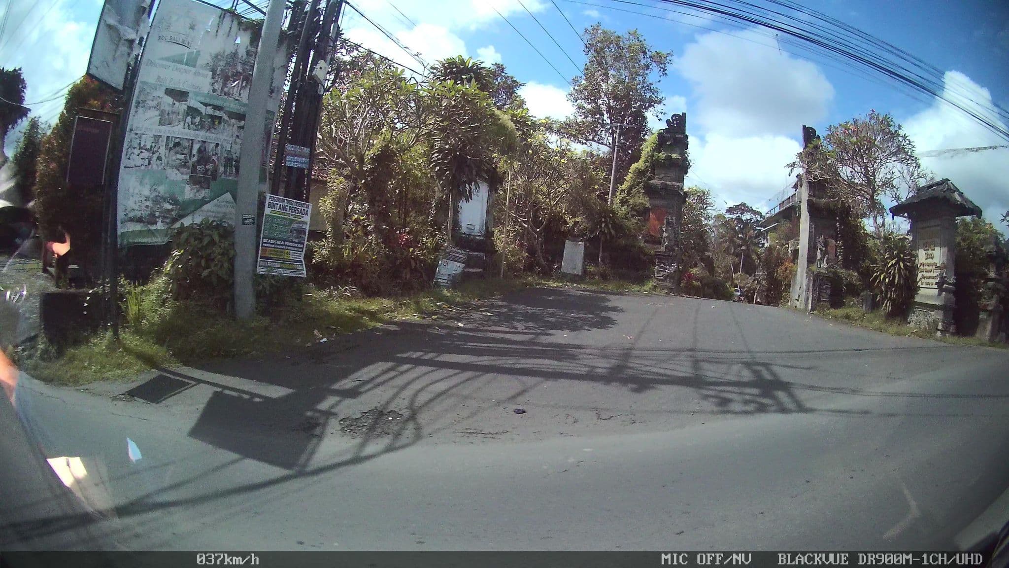 Street view near Penginapan Nyuh kuning, Ubud — © kaart_2 (CC BY-SA · Mapillary)