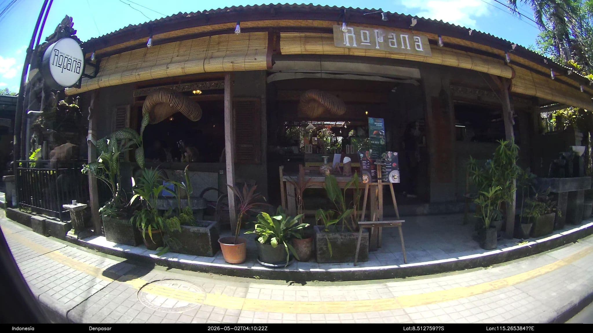 Street view near Dewi Antara Homestay, Ubud — © Kaart---RIGHT (CC BY-SA · Mapillary)