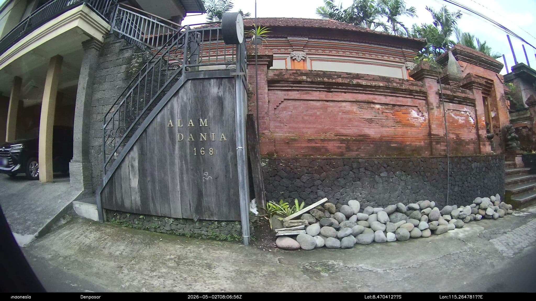 Street view near Alam Dania Cottage, Ubud — © Kaart---RIGHT (CC BY-SA · Mapillary)