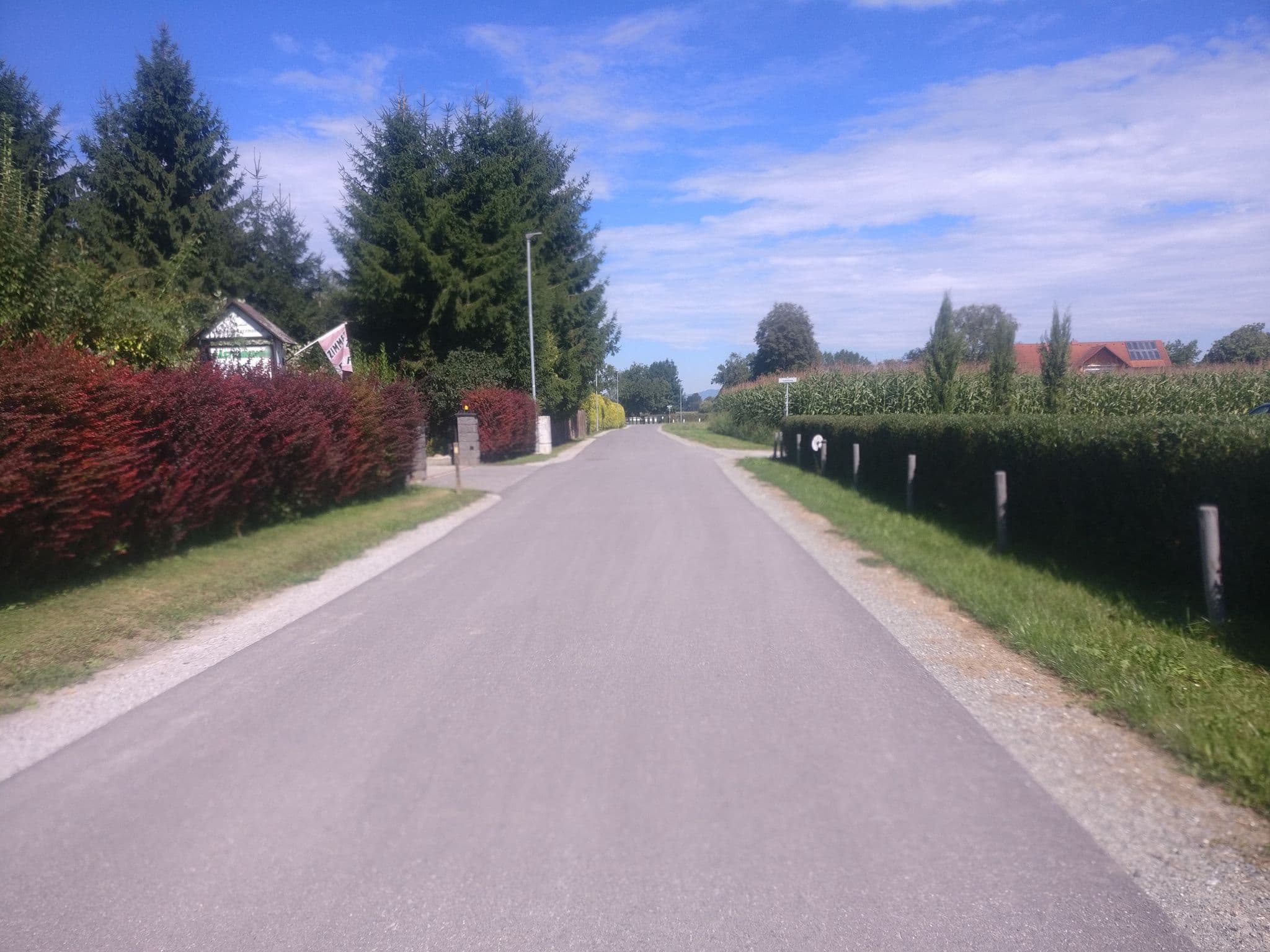 Street view near Pension Kurzmann, Fernitz — © aceini (CC BY-SA · Mapillary)