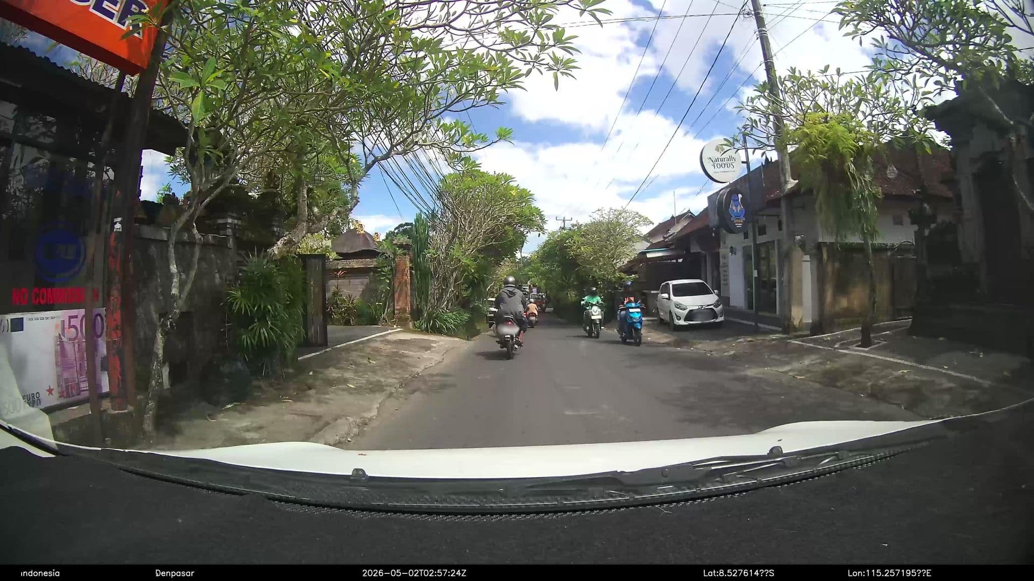 Street view near Villa Lora Ubud, Ubud — © Kaart---FRONT (CC BY-SA · Mapillary)