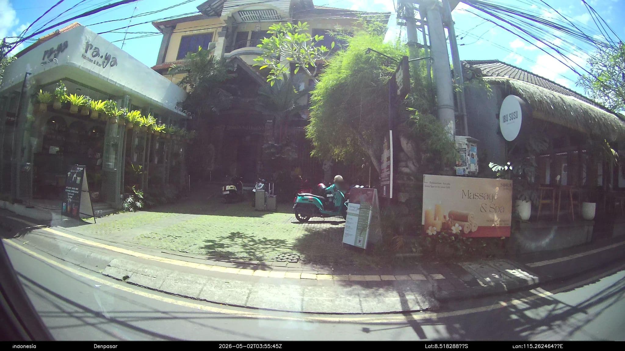 Street view near The Springs At Ubud, Ubud — © Kaart---RIGHT (CC BY-SA · Mapillary)