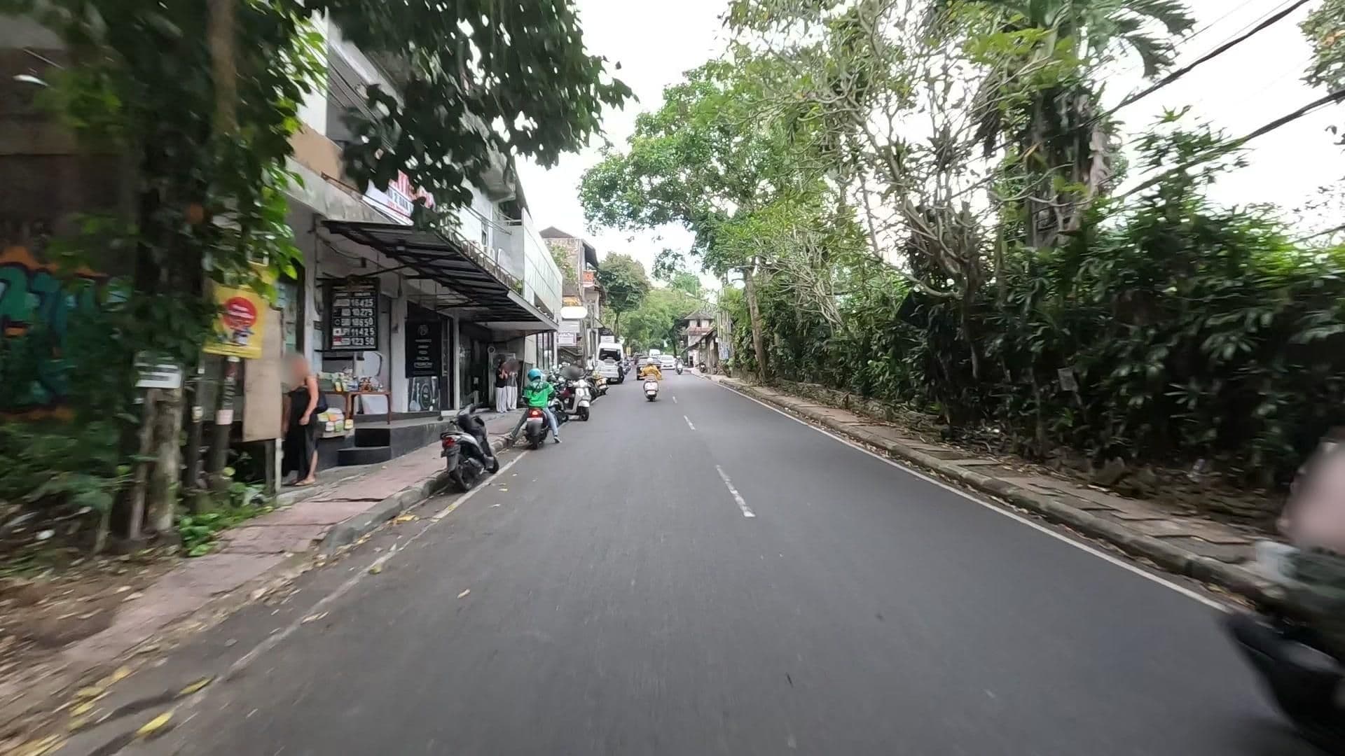 Street view near Villa Mandi Ubud, Ubud — © lucomsky (CC BY-SA · Mapillary)
