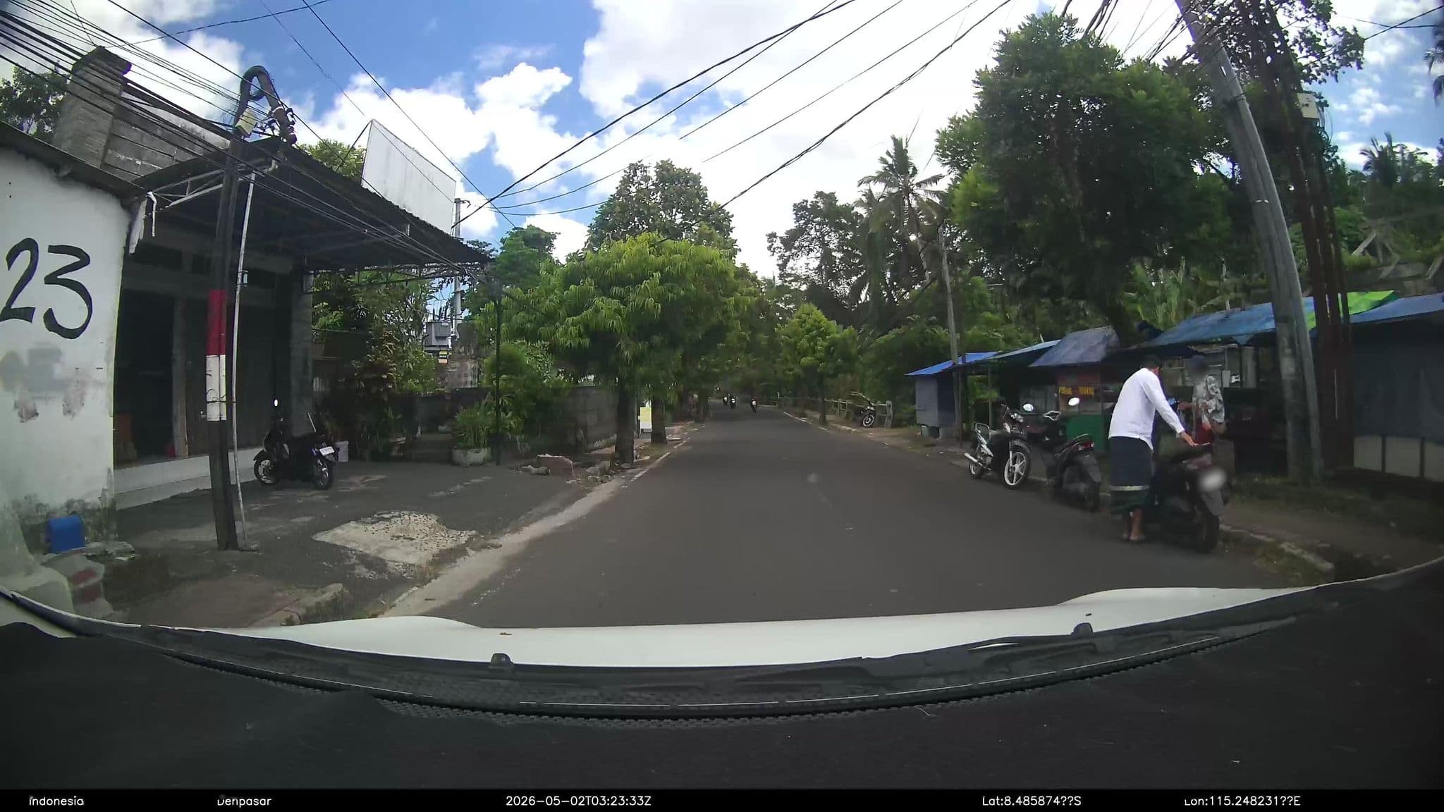 Street view near Mekar Sari Villas Ubud, Ubud — © Kaart---FRONT (CC BY-SA · Mapillary)