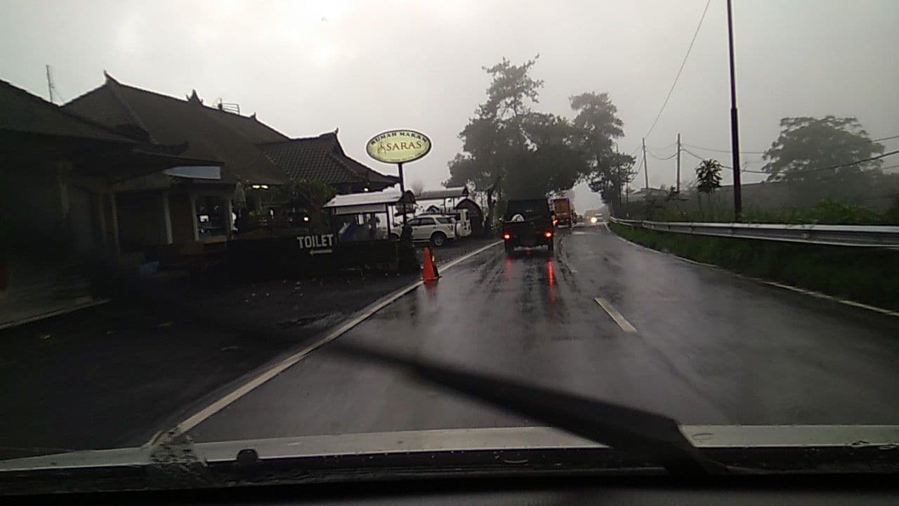 Street view near Fave Hotel Kuta By Aston, Munduk — © rodionoff (CC BY-SA · Mapillary)