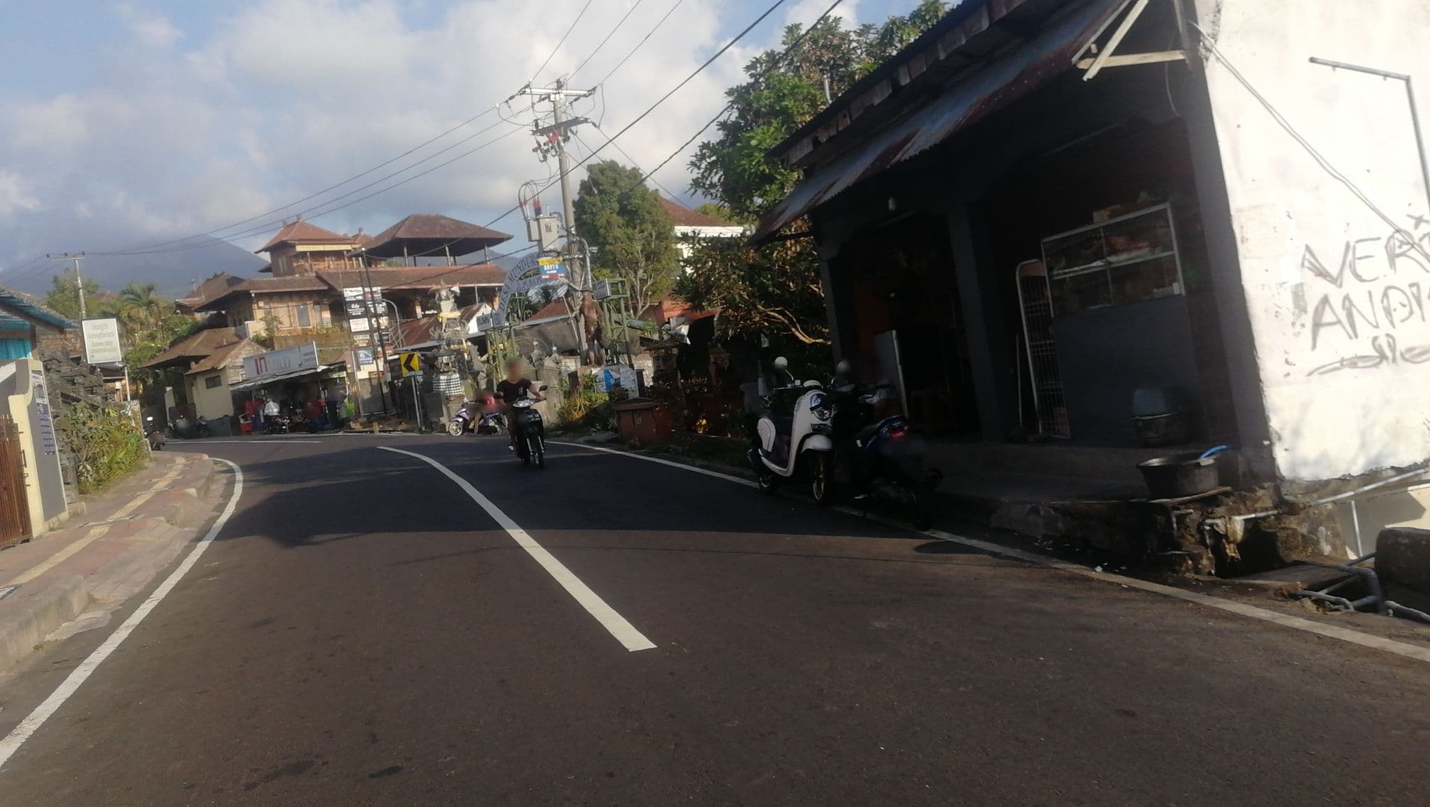 Street view near Aris Homestay and Warung Made, Munduk — © thewayofmando (CC BY-SA · Mapillary)