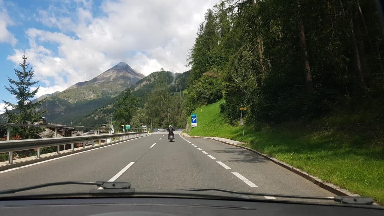 Street view near Fereienhaus Bergsee, Heiligenblut — © mik007 (CC BY-SA · Mapillary)