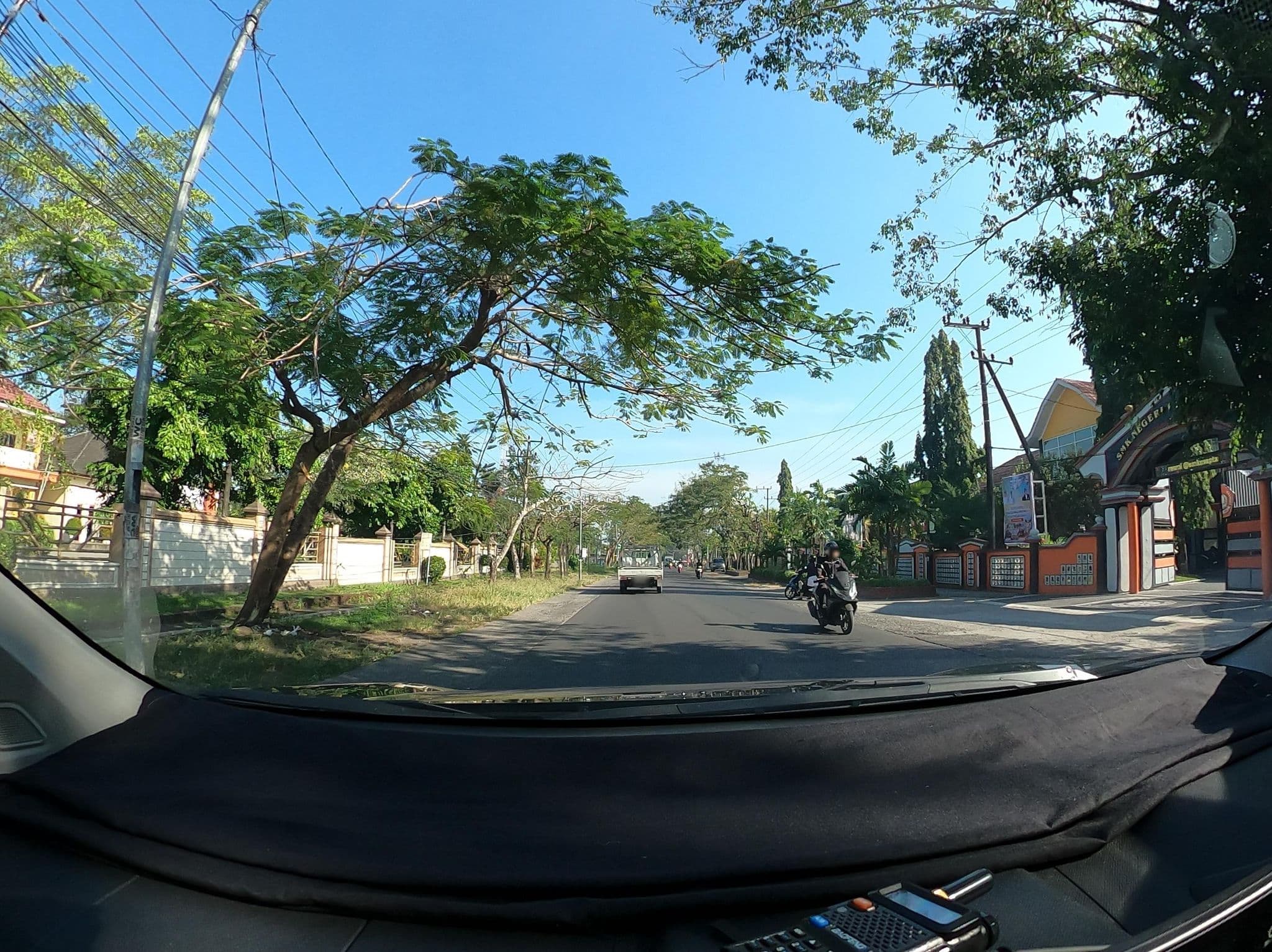 Street view near Edotel, Praya — © Kaart_Local (CC BY-SA · Mapillary)