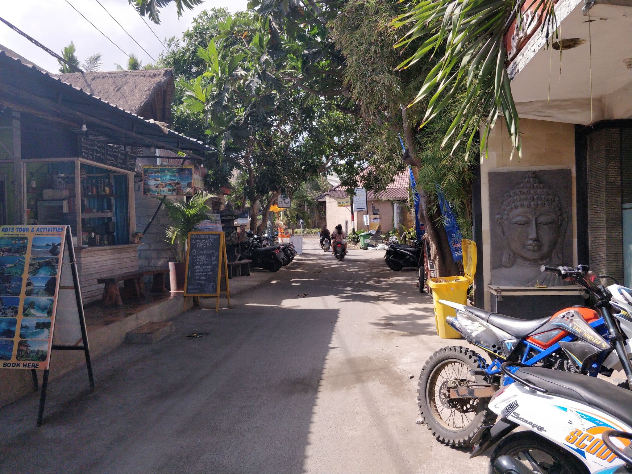 Street view near The Nichos Bungalows, Klungkung — © publicvoit (CC BY-SA · Mapillary)