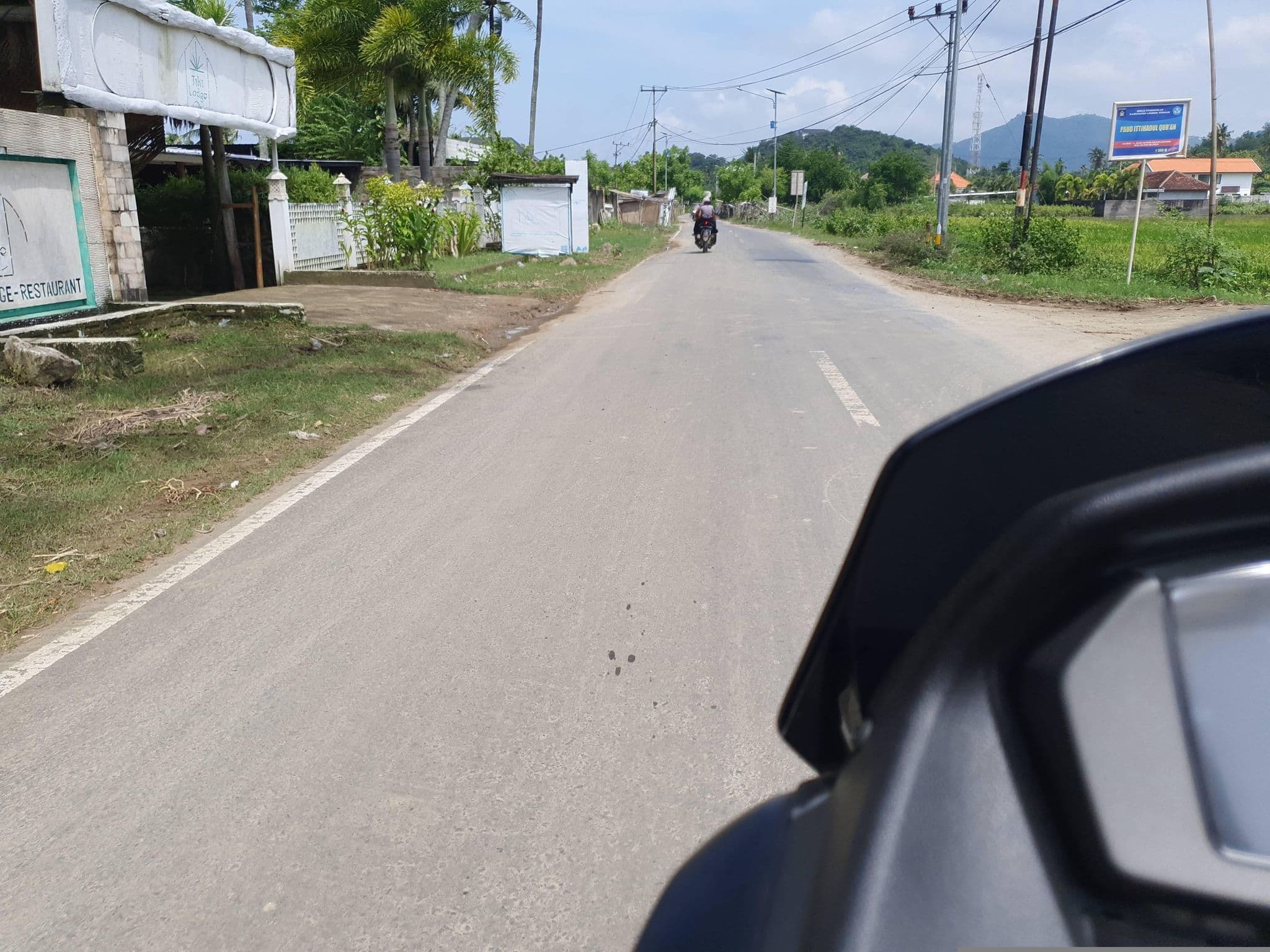 Street view near Tiki Lodge, Lembar — © russmcd (CC BY-SA · Mapillary)