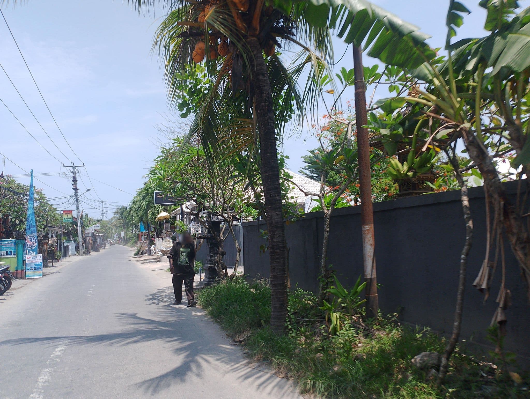 Street view near Five Brothers Home Stay, Klungkung — © patricioximenes (CC BY-SA · Mapillary)