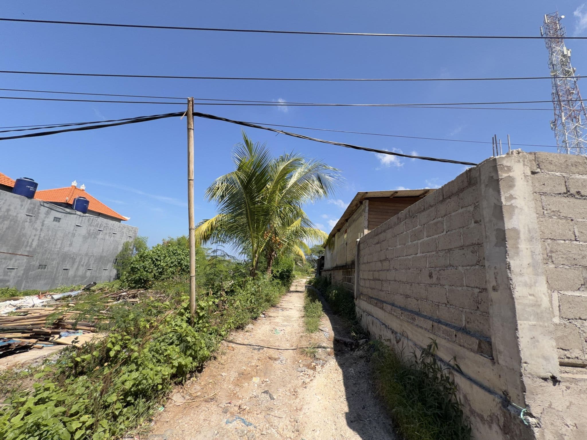 Street view near Pande Guest House, Klungkung — © filipb (CC BY-SA · Mapillary)