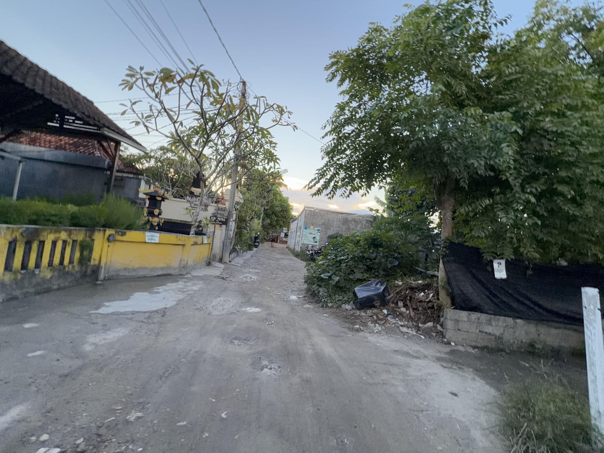 Street view near Pondok Baruna Guesthouse, Klungkung — © filipb (CC BY-SA · Mapillary)