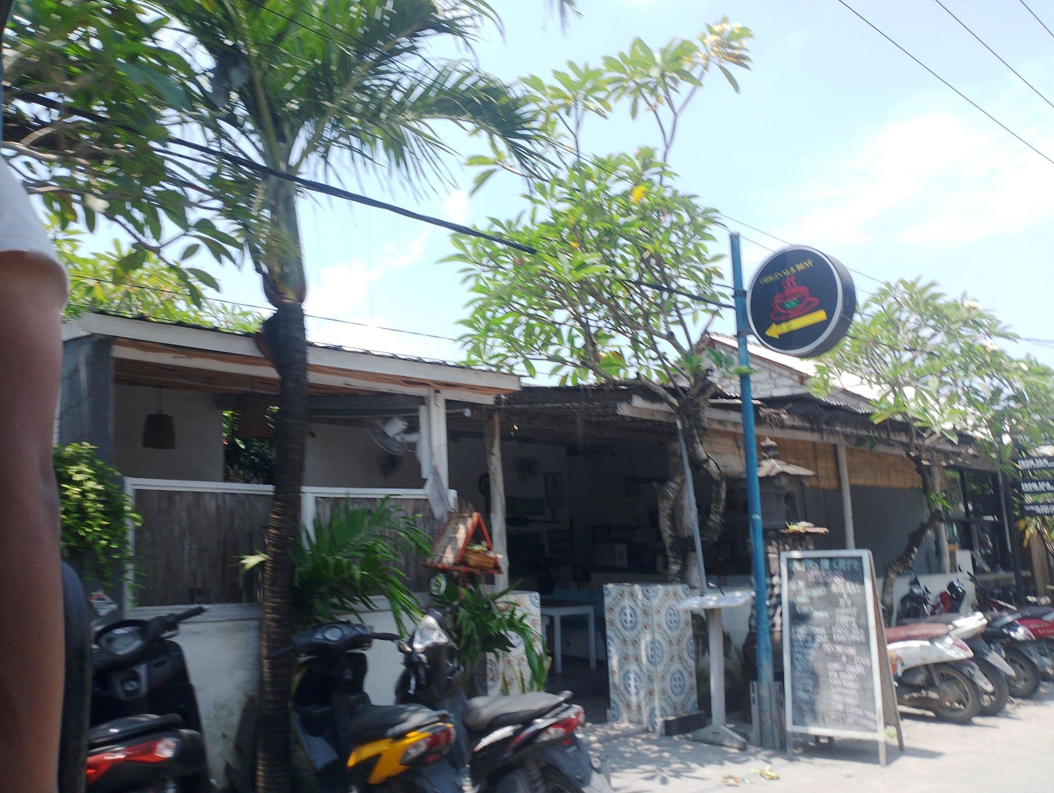 Street view near J & S Villa, Klungkung — © patricioximenes (CC BY-SA · Mapillary)
