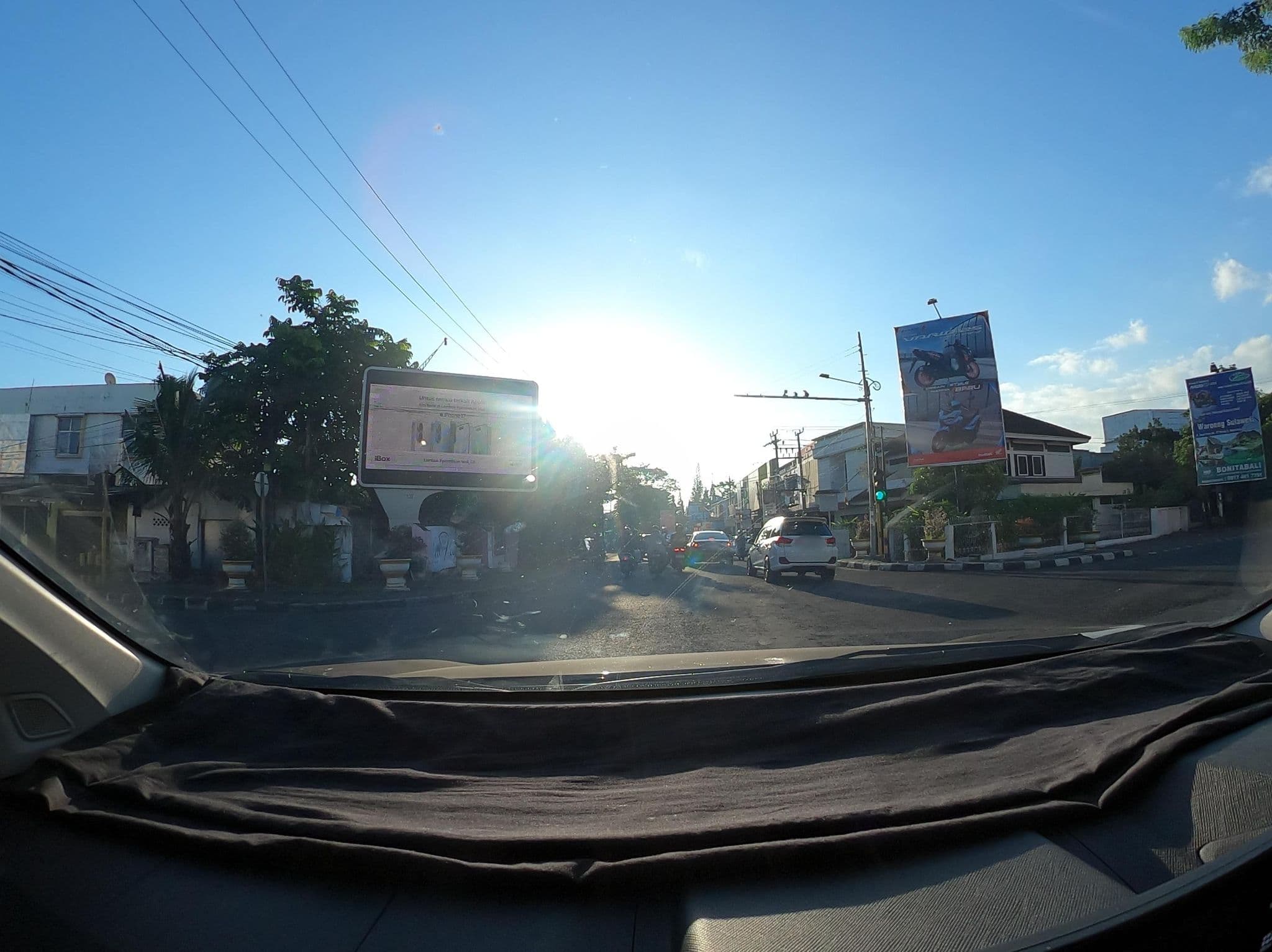 Street view near Handika Hotel, Mataram — © Kaart_Local (CC BY-SA · Mapillary)