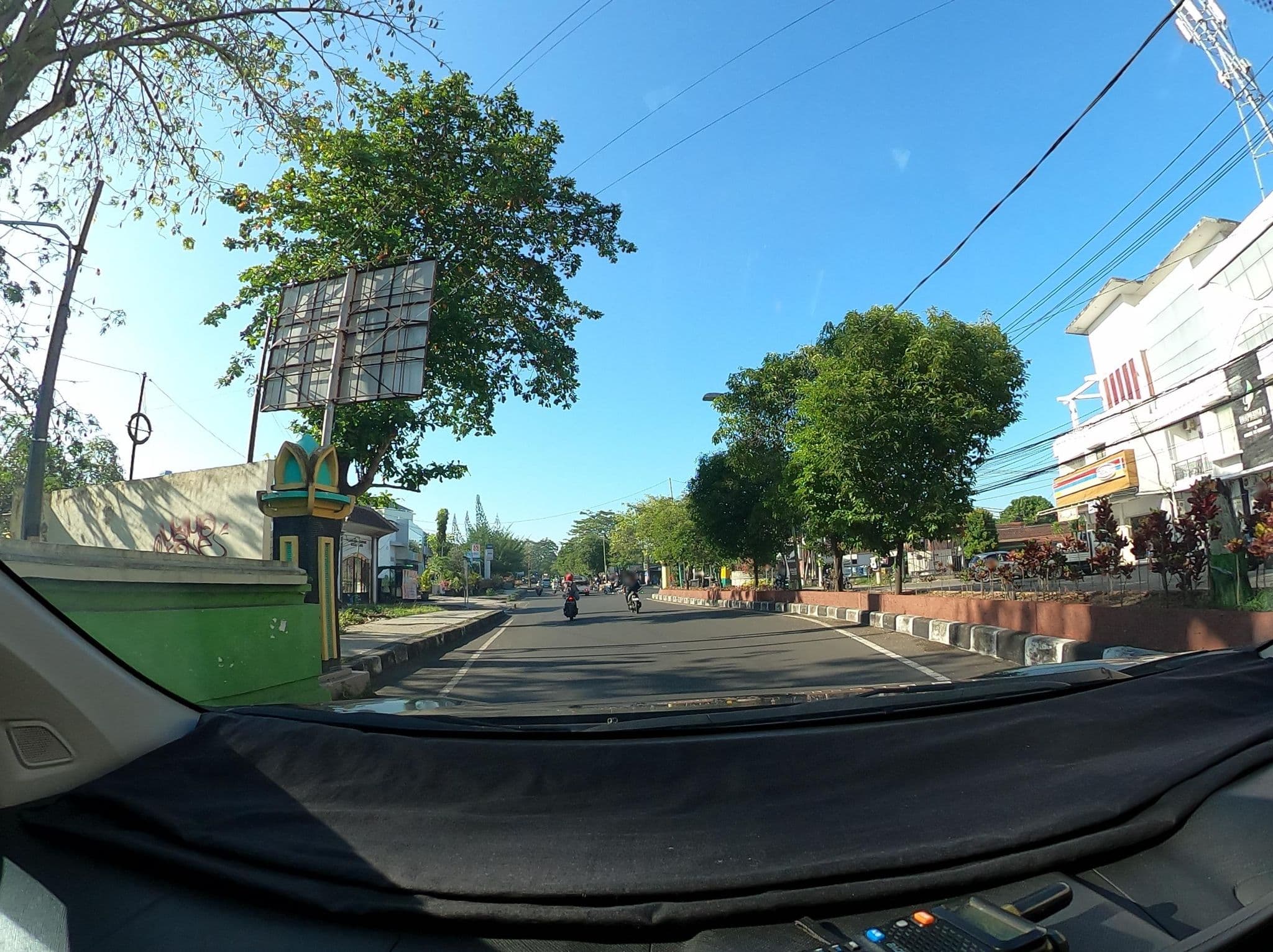 Street view near Fizz Hotel, Mataram — © Kaart_Local (CC BY-SA · Mapillary)