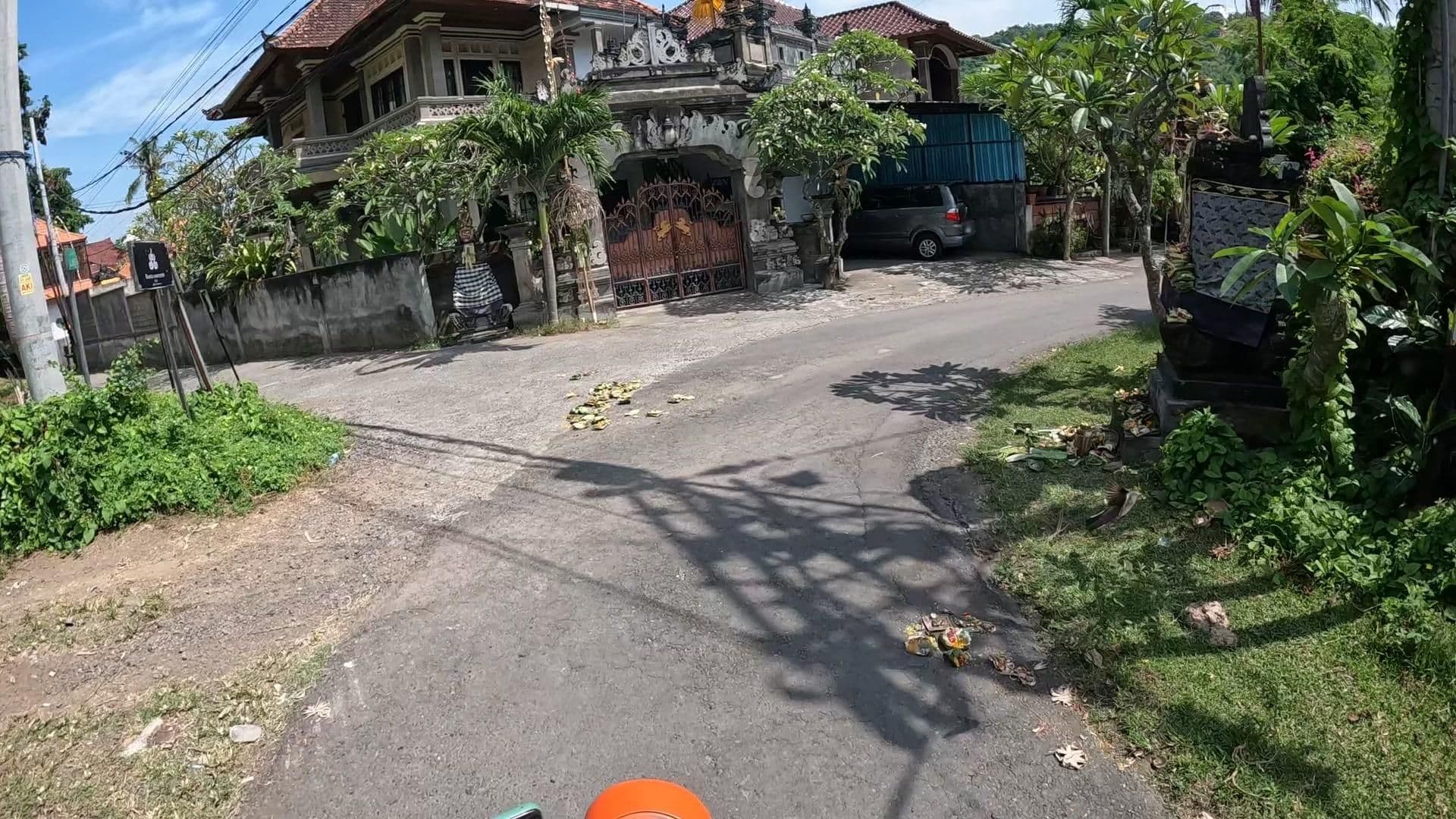 Street view near Harmony Inn, Banjar Wangsian — © lucomsky (CC BY-SA · Mapillary)