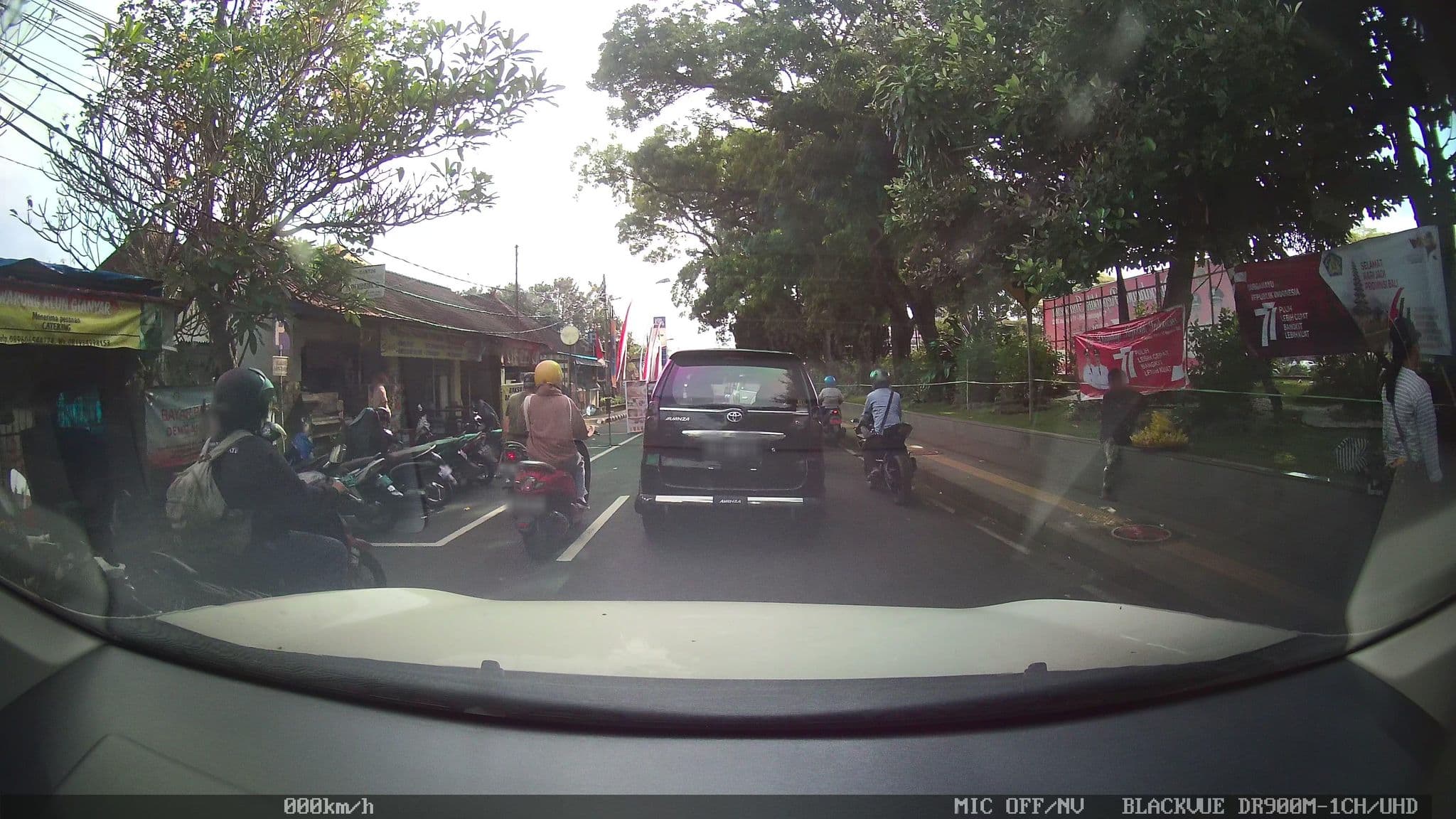 Street view near Dewani's Room, Klungkung — © kaart_2 (CC BY-SA · Mapillary)