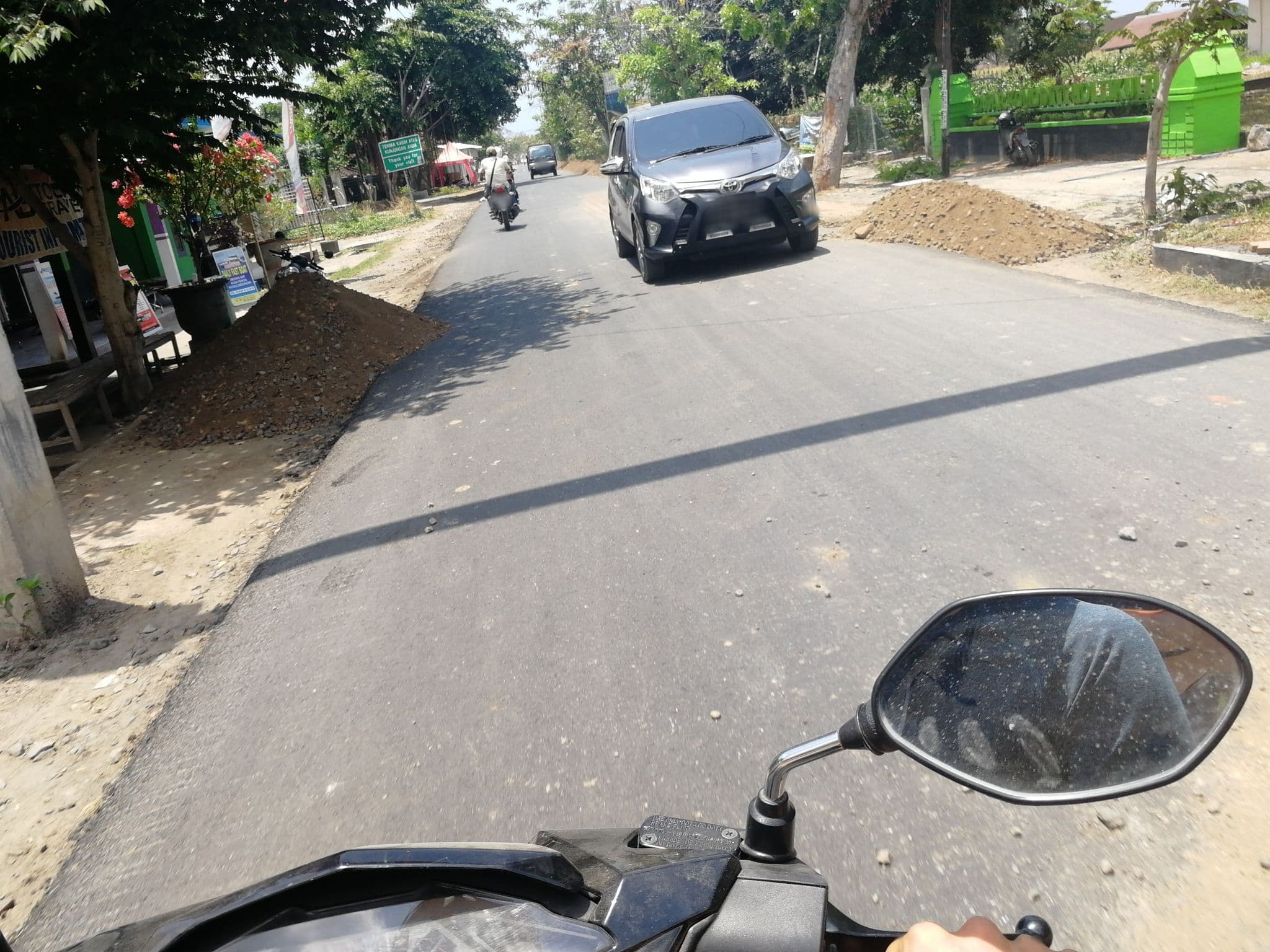 Street view near Lombok Guest House, Pemenang — © thewayofmando (CC BY-SA · Mapillary)