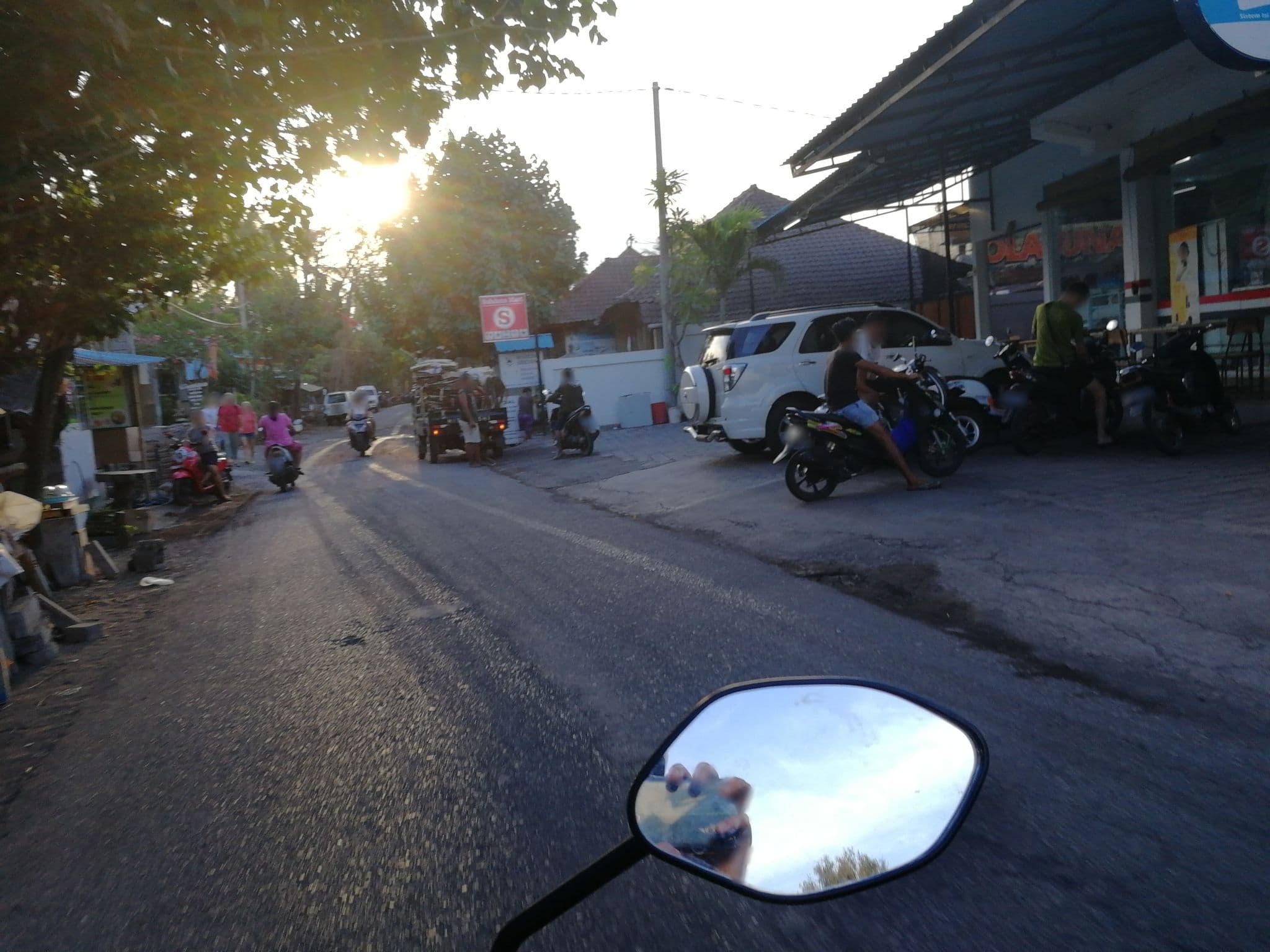 Street view near Ghamed Sari Villa, Amlapura — © thewayofmando (CC BY-SA · Mapillary)