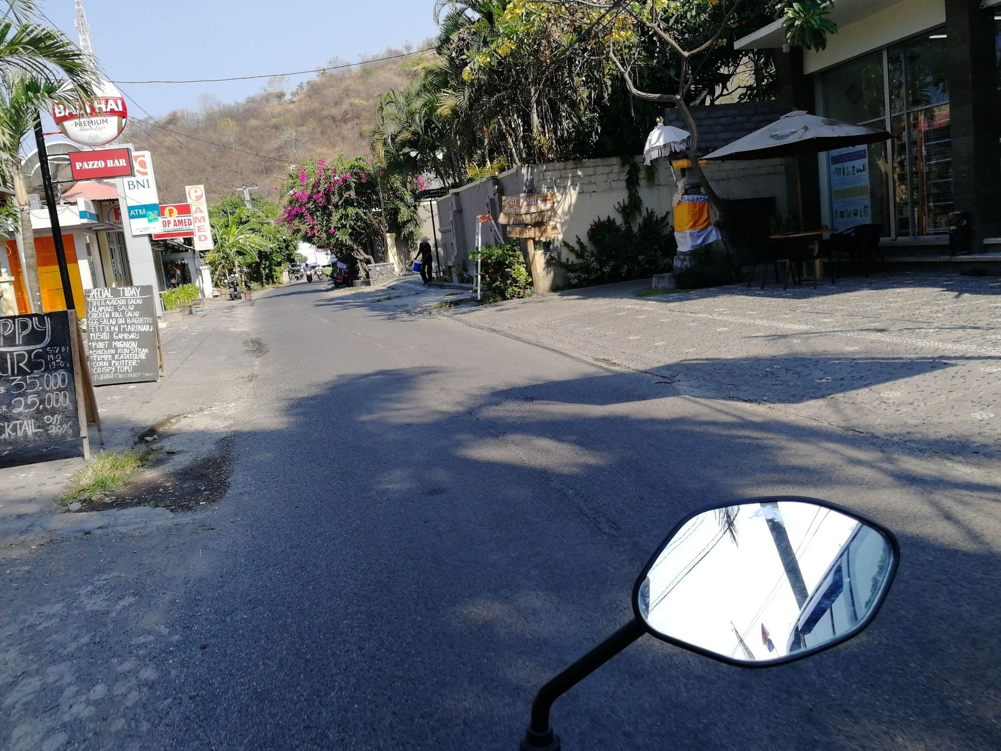 Street view near Golden Buddha Cottages, Amlapura — © thewayofmando (CC BY-SA · Mapillary)