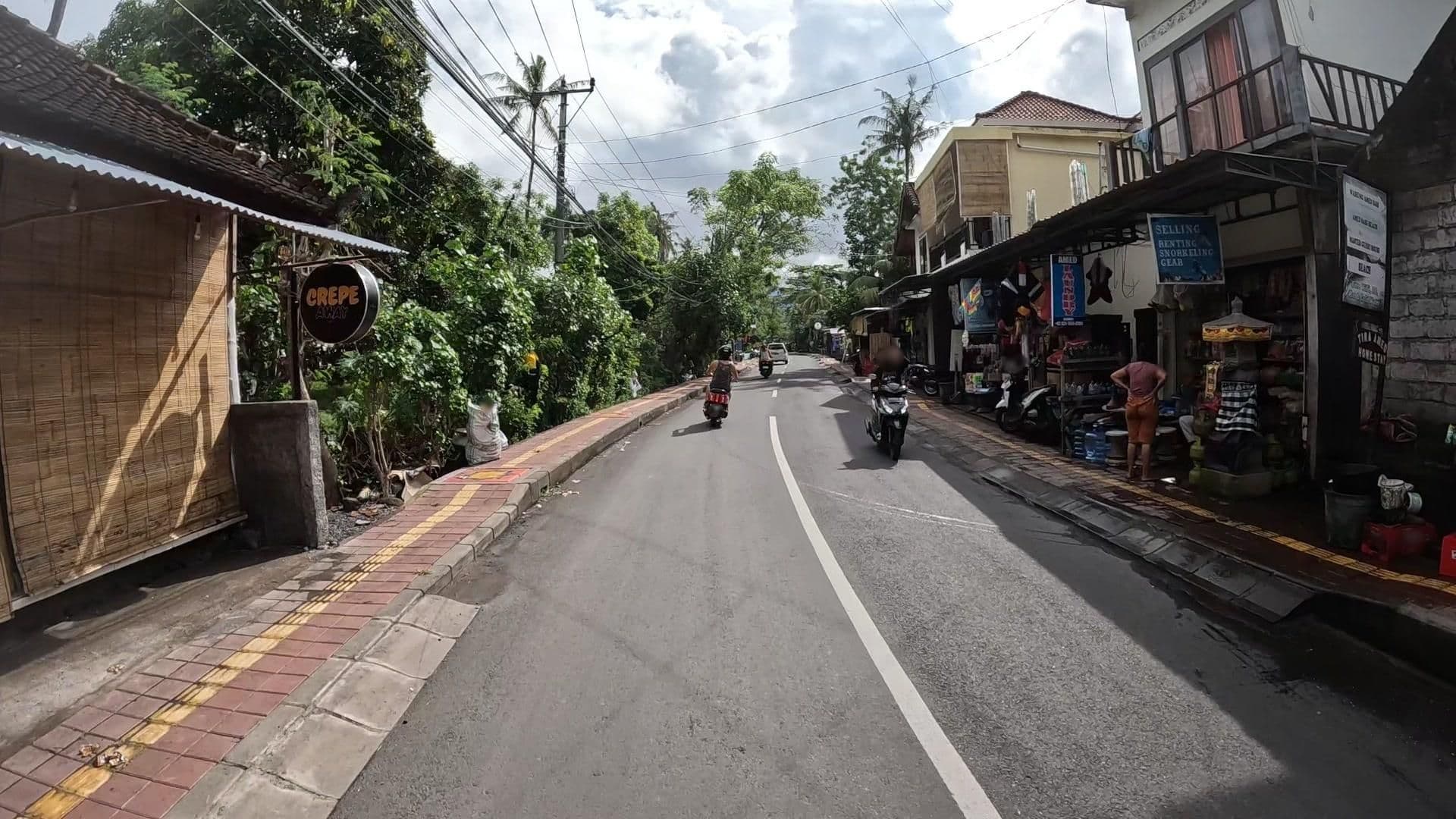 Street view near Manik Garam Boutique Villas, Amlapura — © lucomsky (CC BY-SA · Mapillary)