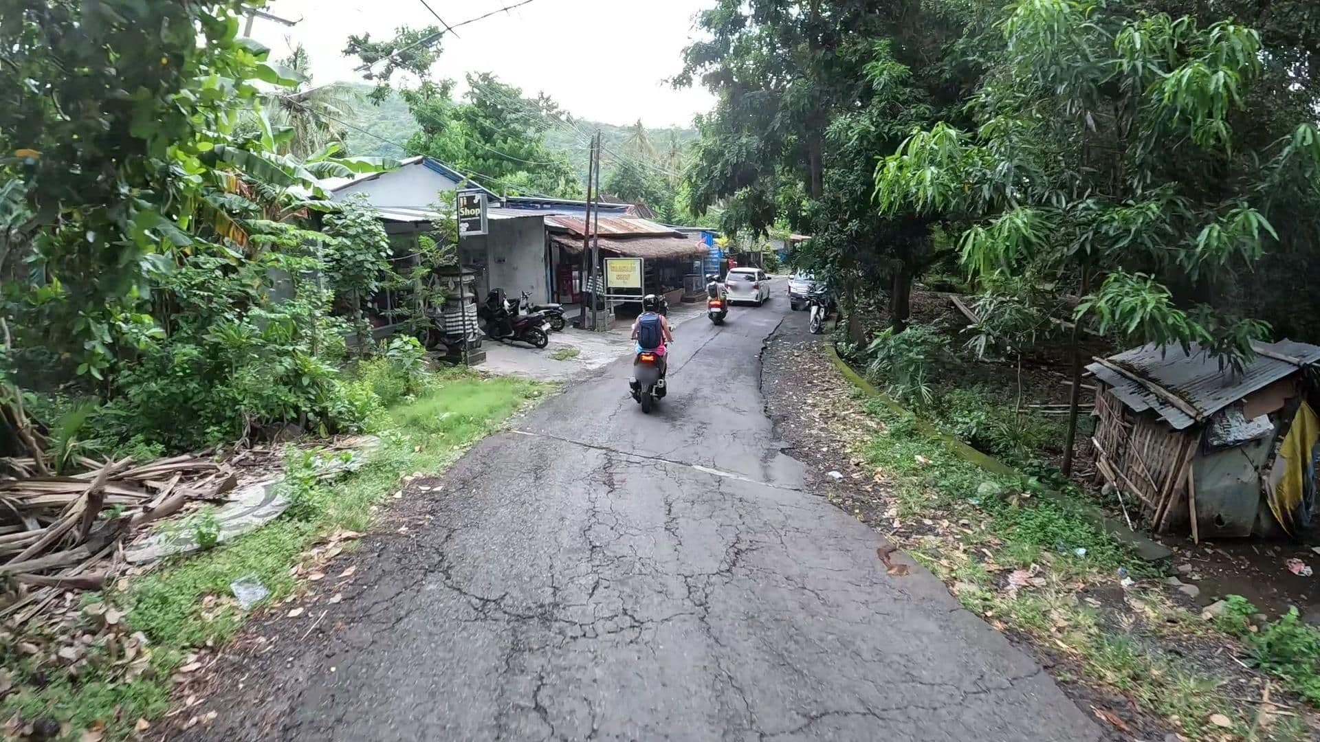Street view near Amed Paradise Warung & House Bali, Amlapura — © lucomsky (CC BY-SA · Mapillary)