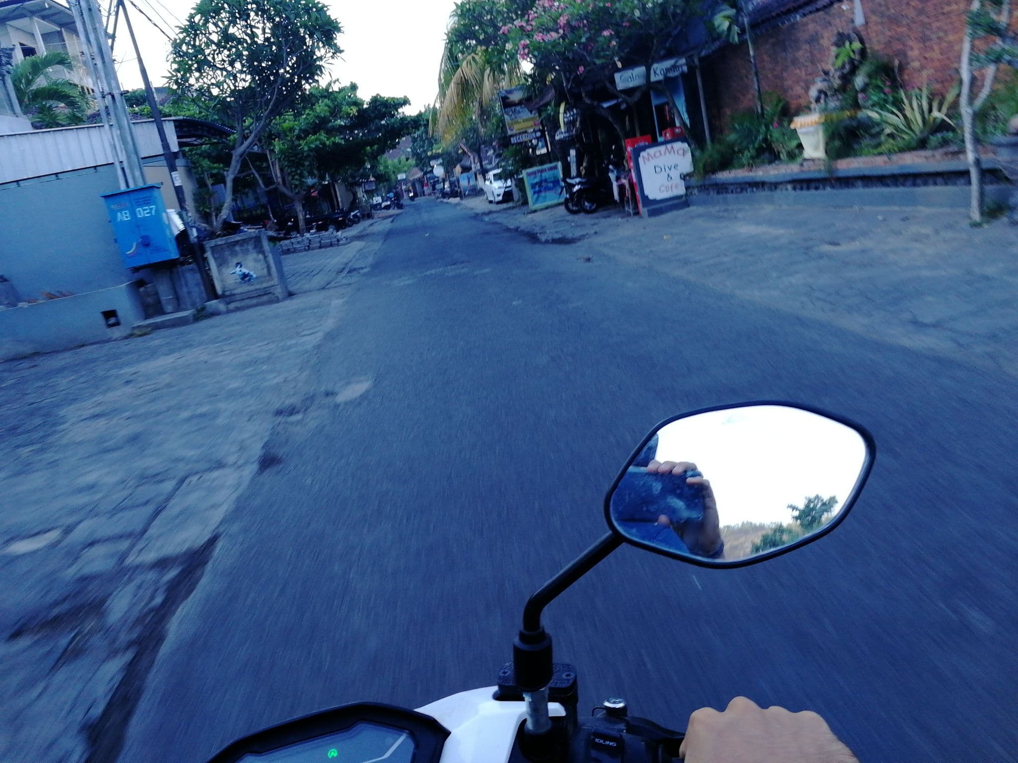 Street view near Sama-sama bungalow Amed -east Bali, Amlapura — © thewayofmando (CC BY-SA · Mapillary)