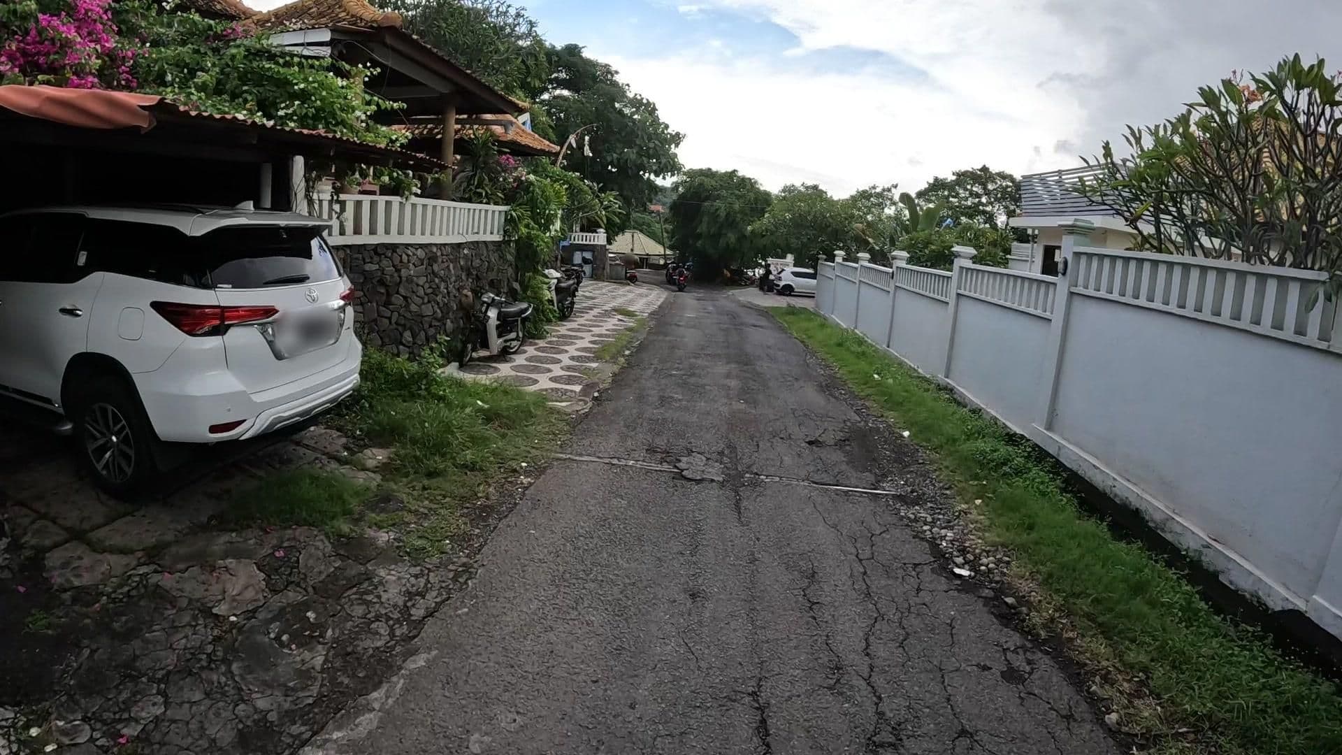 Street view near Aquaterrace, Amlapura — © lucomsky (CC BY-SA · Mapillary)