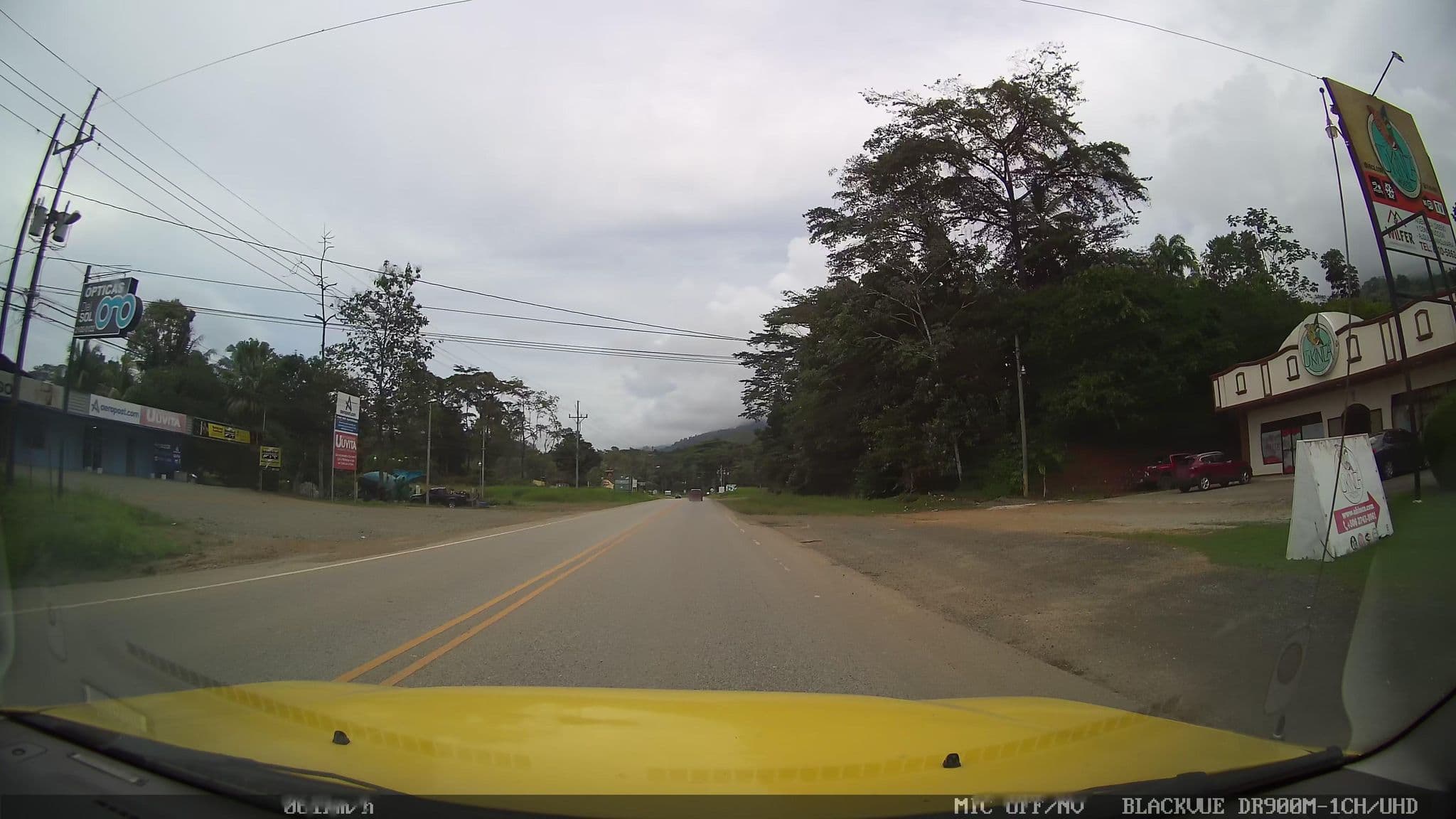 Street view near Ukinca, Uvita