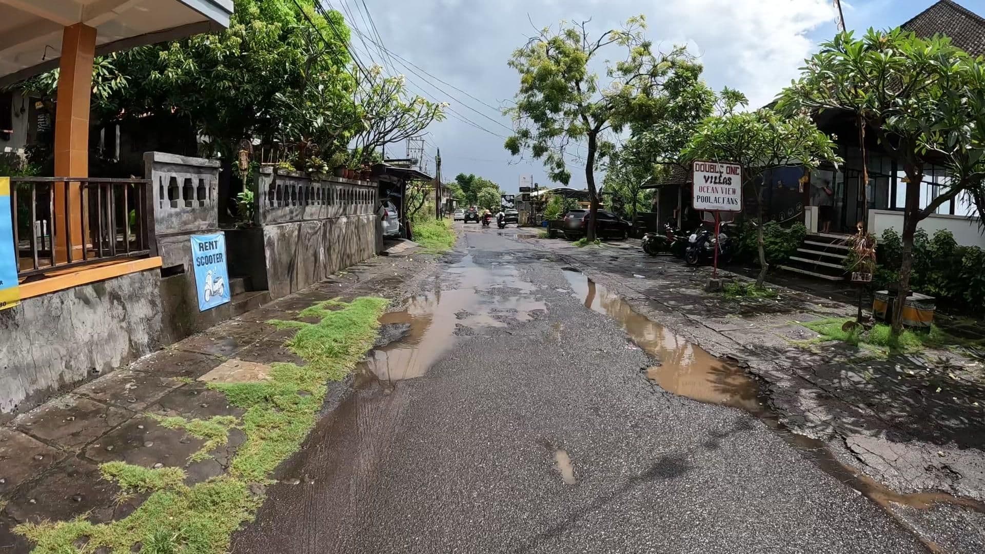 Street view near Puri Wirata  Dive Resort & Spa - Room 312, Amlapura — © lucomsky (CC BY-SA · Mapillary)