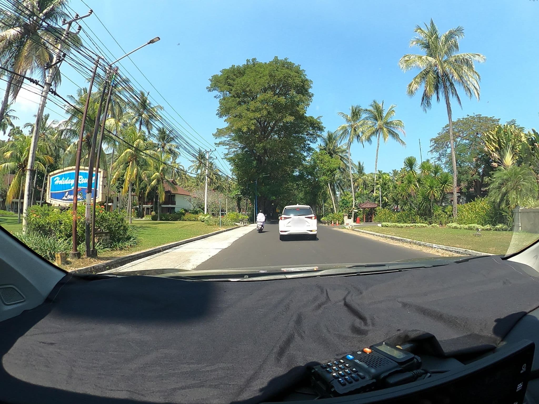 Street view near Holiday resort Villa 615, Senggigi — © Kaart_Local (CC BY-SA · Mapillary)