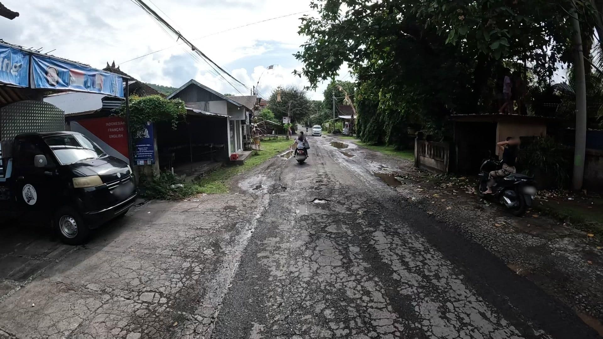 Street view near Alami Resort & Restaurant, Amlapura — © lucomsky (CC BY-SA · Mapillary)