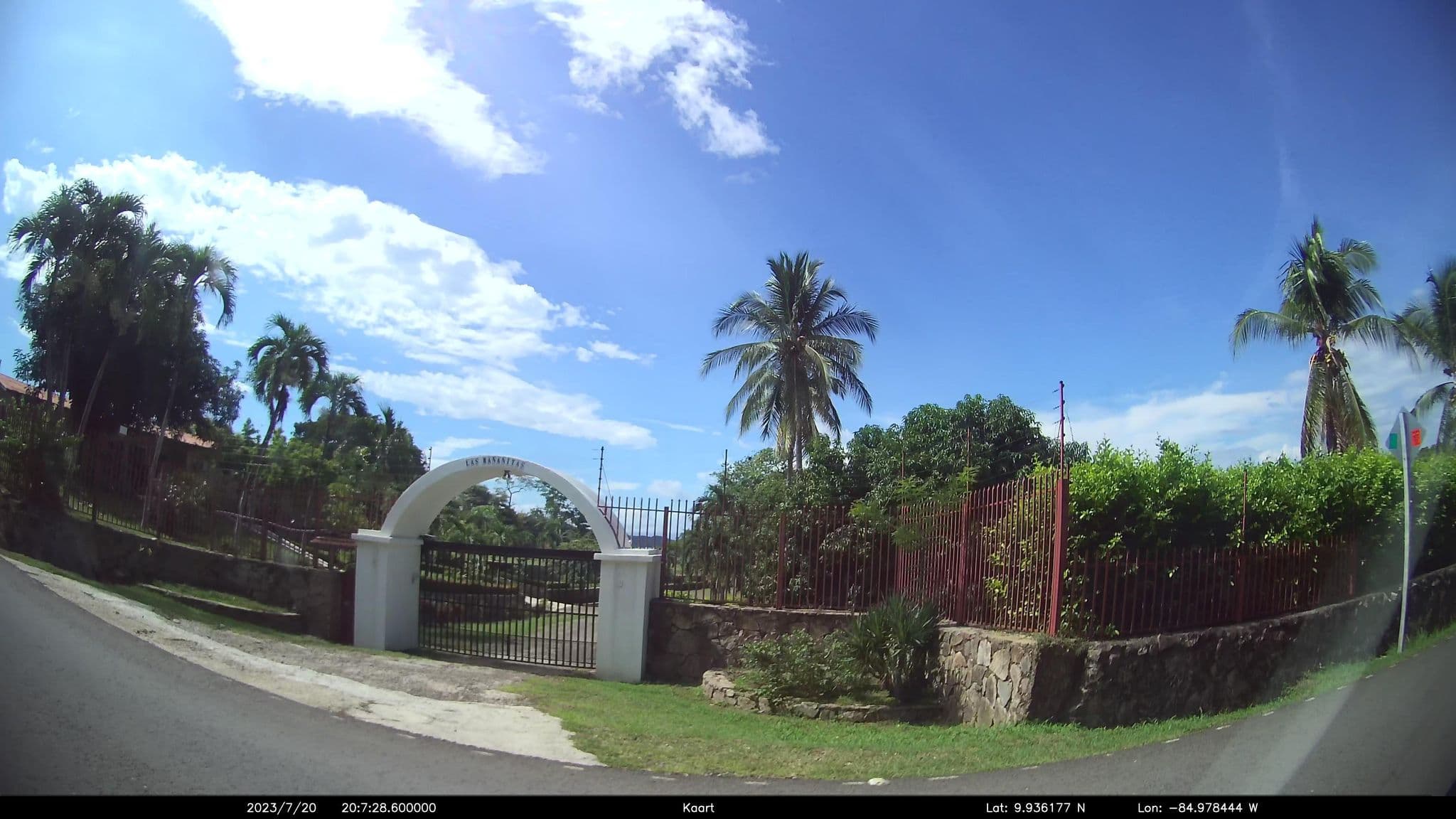 Street view near Las Mañanitas, Paquera