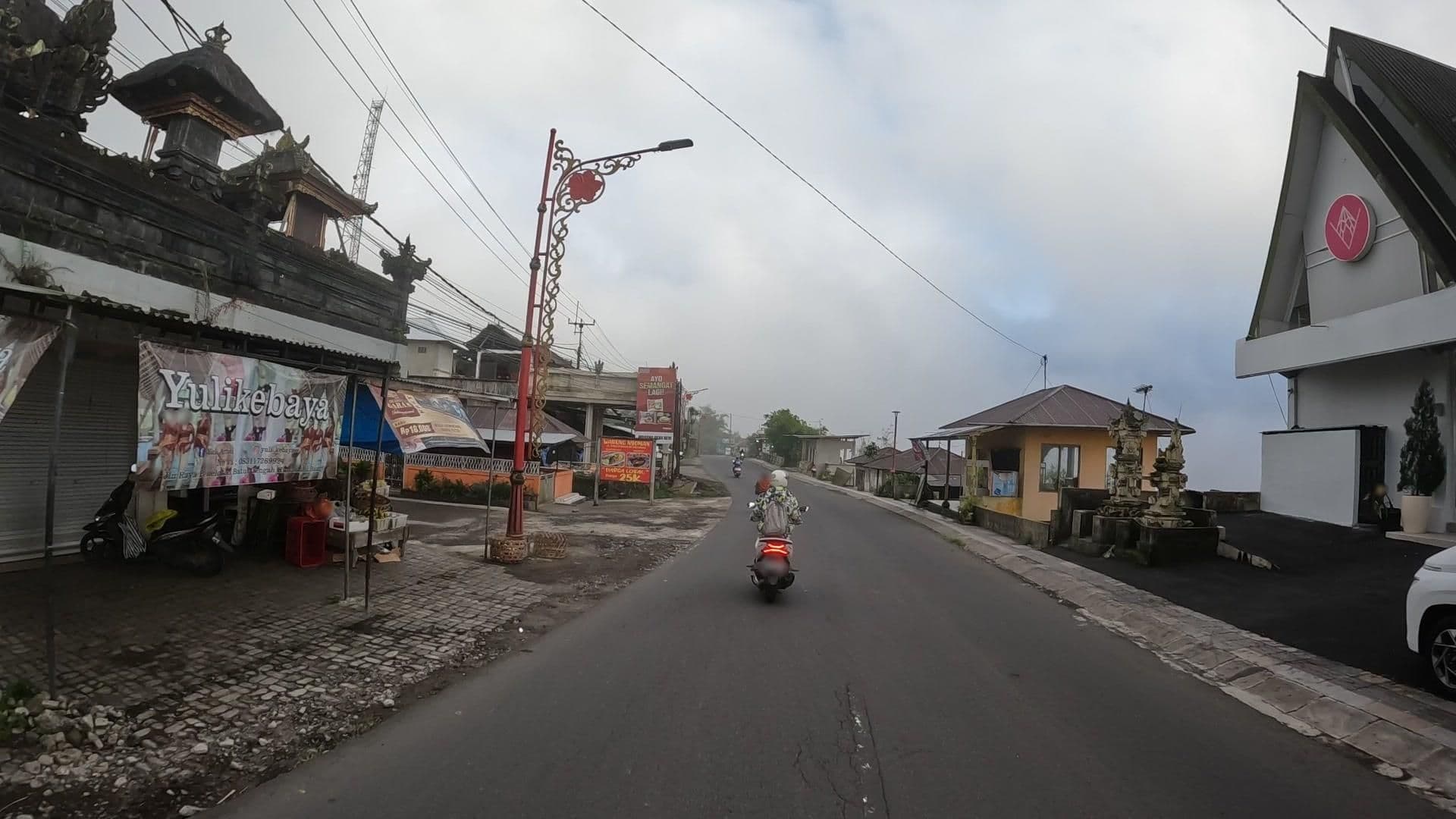 Street view near De Vanora Hotel & Resto, Banjar Wangsian — © lucomsky (CC BY-SA · Mapillary)