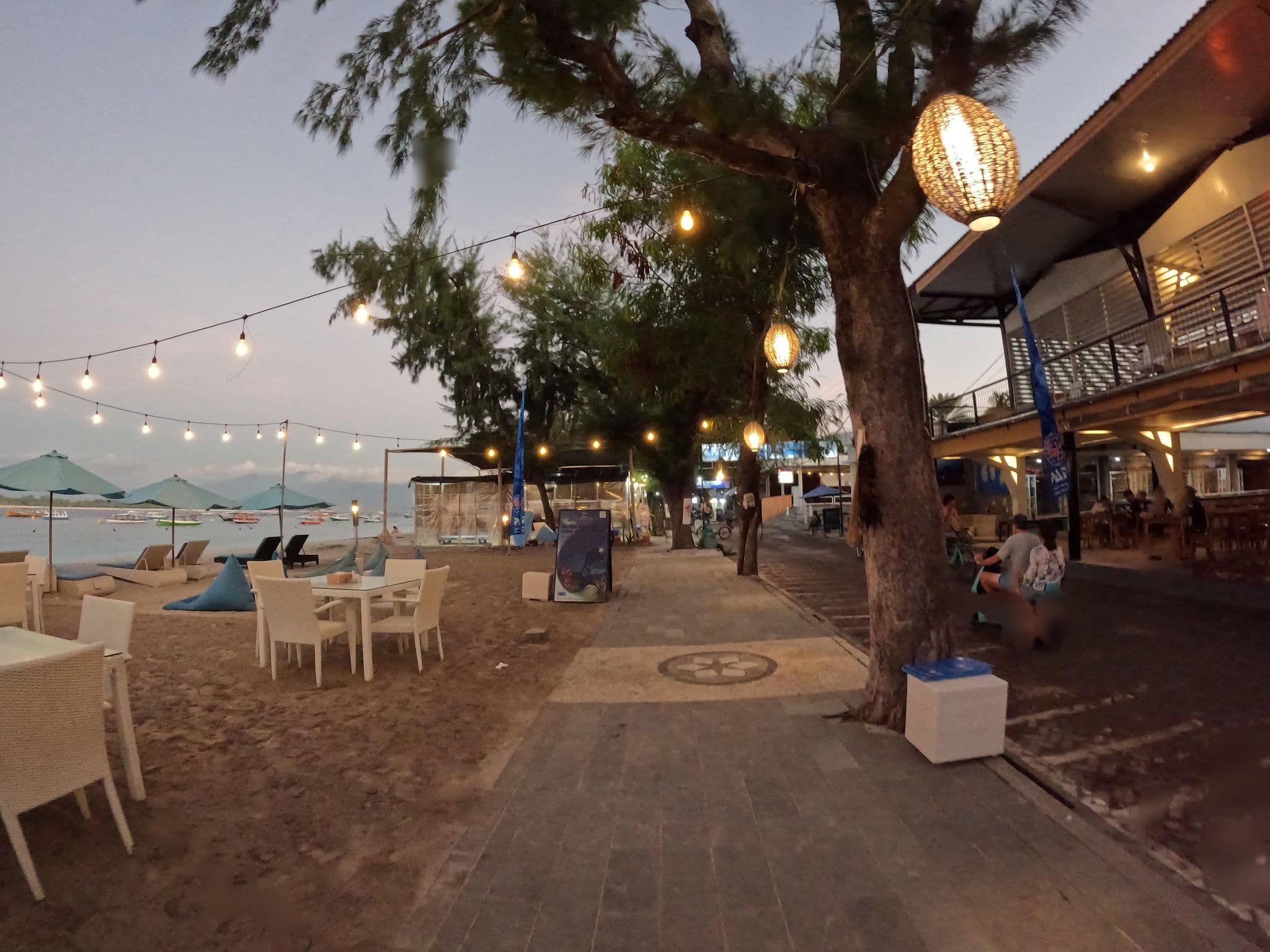 Street view near Laguna Gili Lounge Trawangan Island, Gili Trawangan — © lucomsky (CC BY-SA · Mapillary)