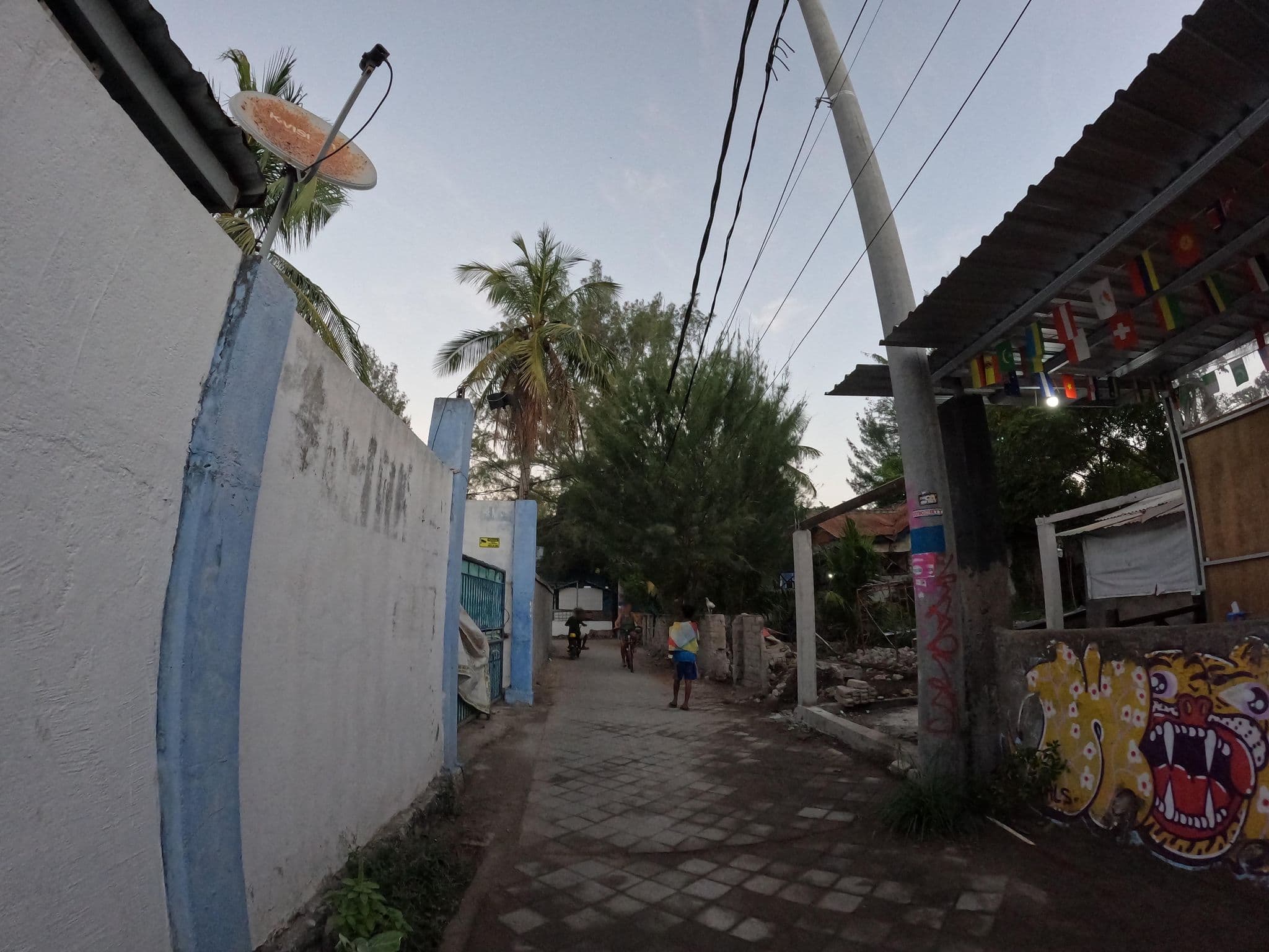 Street view near Alice Homestay 2, Gili Trawangan — © lucomsky (CC BY-SA · Mapillary)