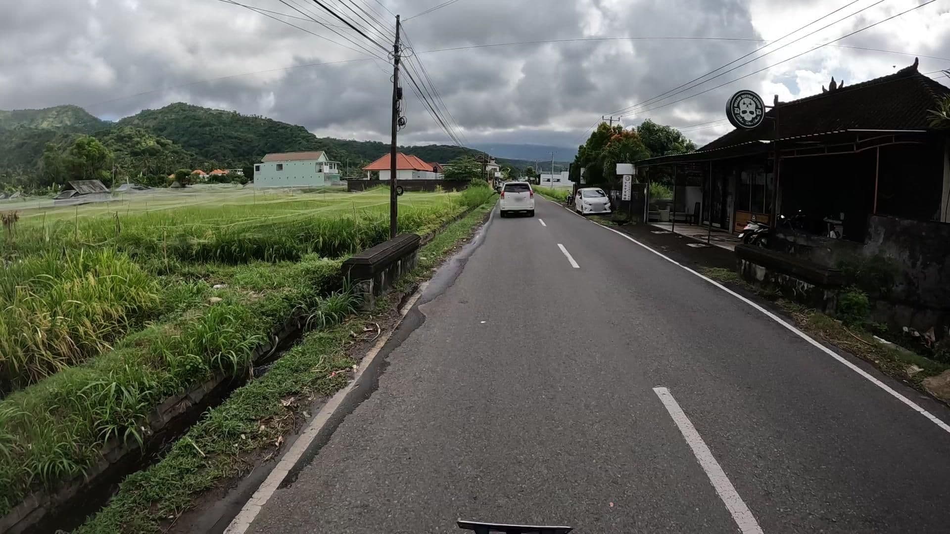 Street view near Dillons Bungalows & Restaurant, Amlapura — © lucomsky (CC BY-SA · Mapillary)