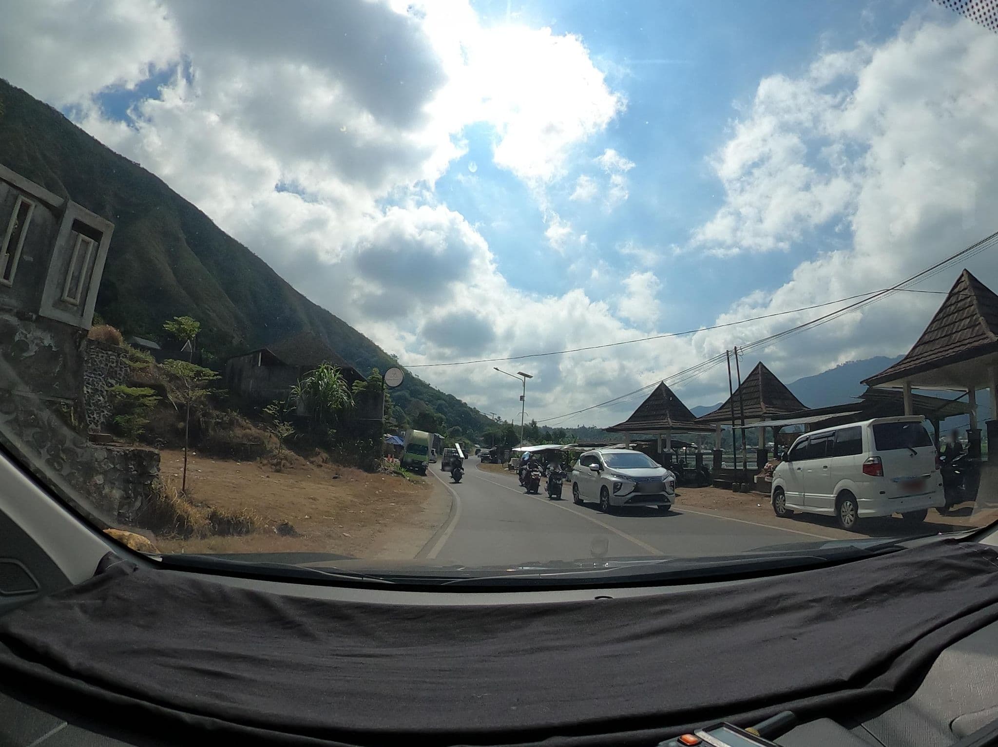 Street view near Bukit Tiga Lima Boutique Hotel, Labuan Lombok — © Kaart_Local (CC BY-SA · Mapillary)